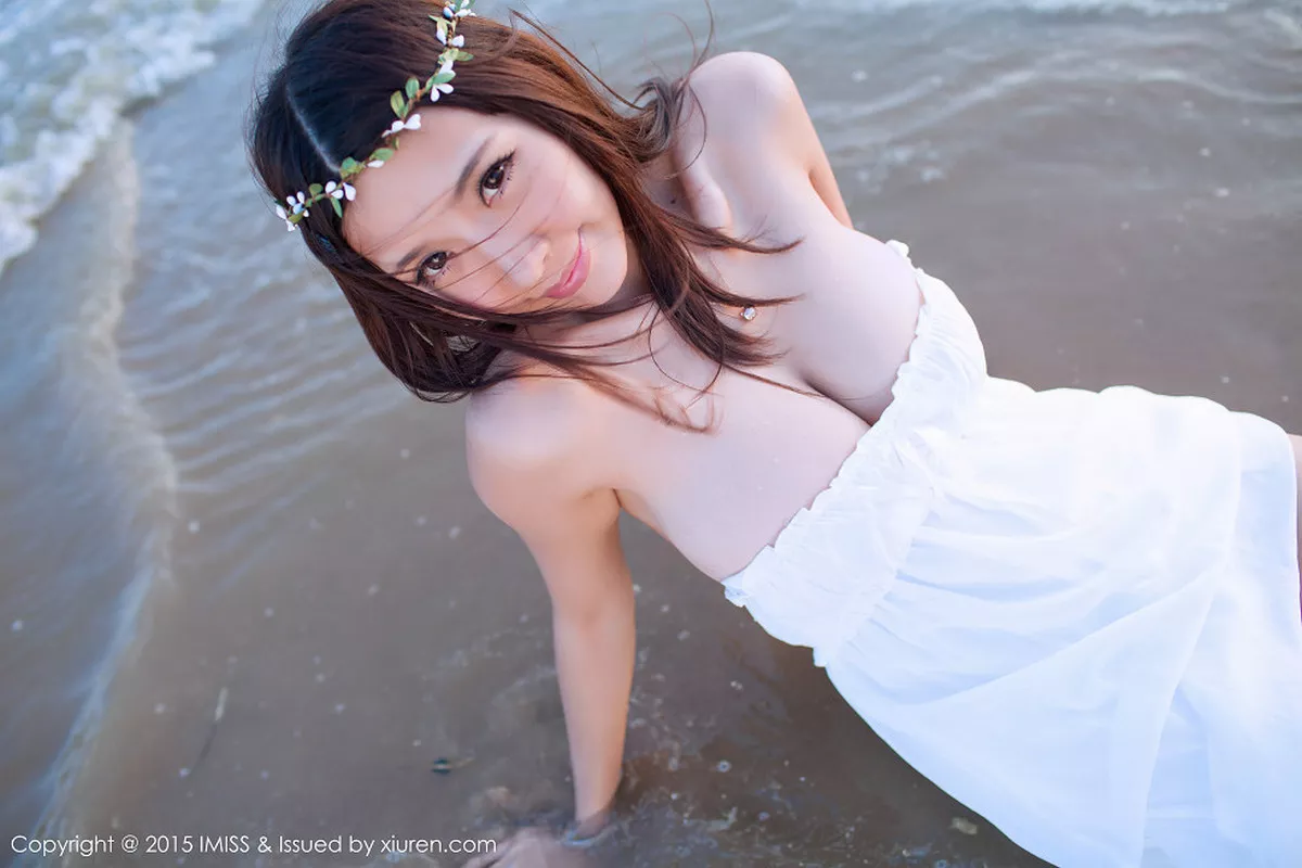 秀人集.com_[IMISS爱蜜社]Vol.001_嫩模晓茜sunny掀真空上衣抚摸双峰爆乳诱惑写真71P