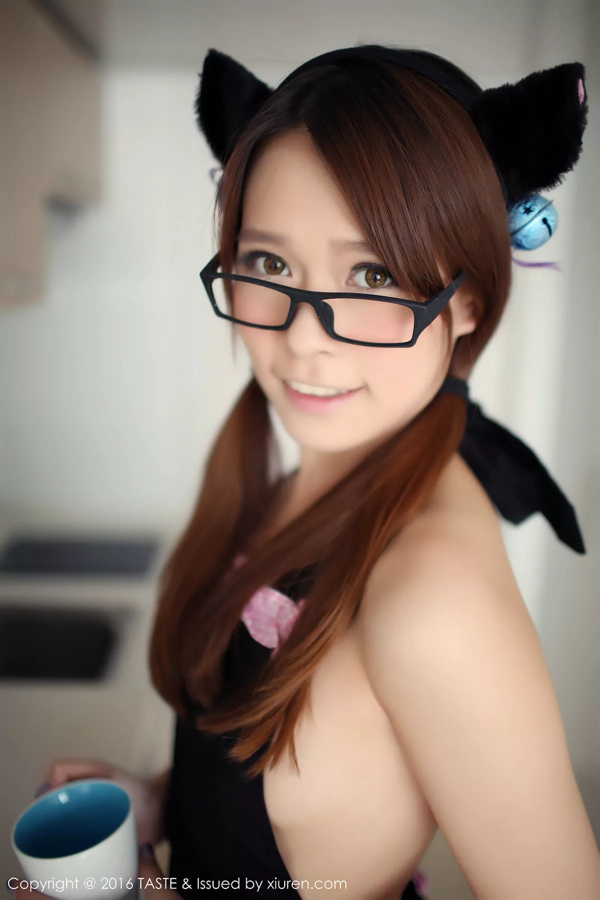 秀人集.com_[Taste顽味生活]Vol.005_嫩模Carol酱性感兔女郎黑色女仆装居家写真61P