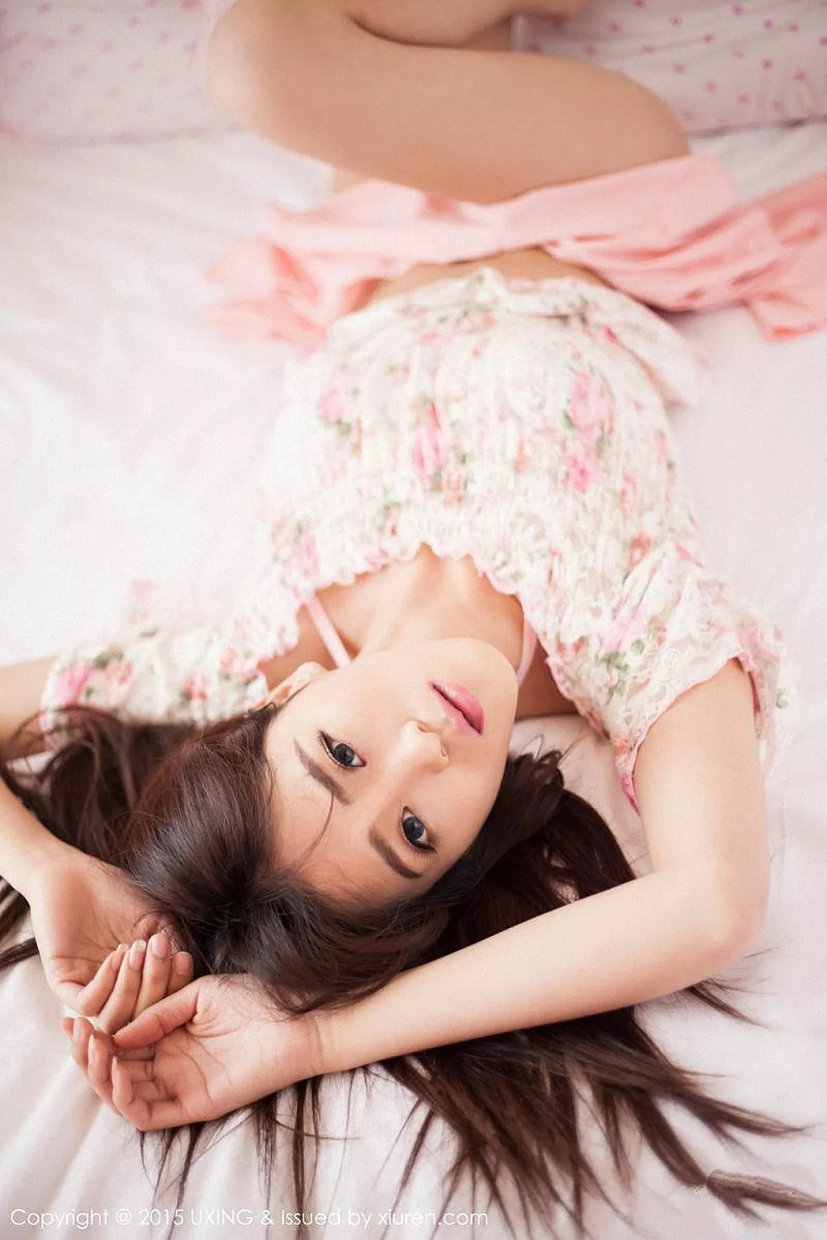 秀人集.com_[UXING优星馆]Vol.004_新人嫩模颜允允居家私房性感内衣豪乳诱惑写真80P