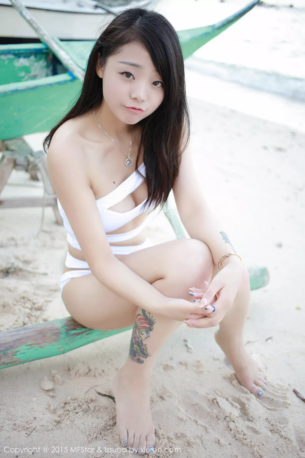 秀人集.com_[MFStar模范学院]Vol.016_嫩模佘贝拉bella长滩旅拍沙滩边性感比基尼写真50P