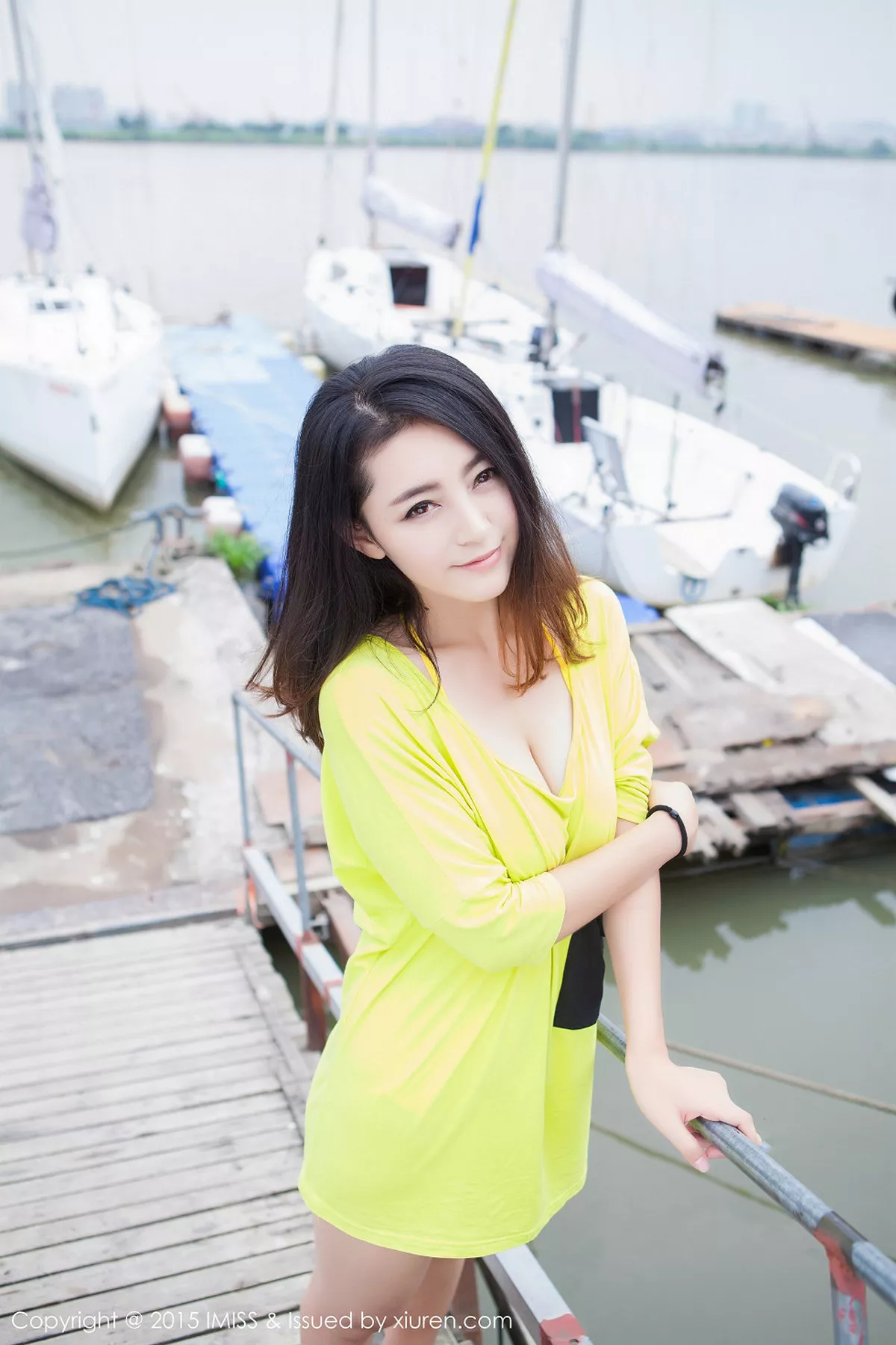 秀人集.com_[IMISS爱蜜社]Vol.017_嫩模夏茉GIGI黄色连体泳装木瓜奶极致诱惑写真64P