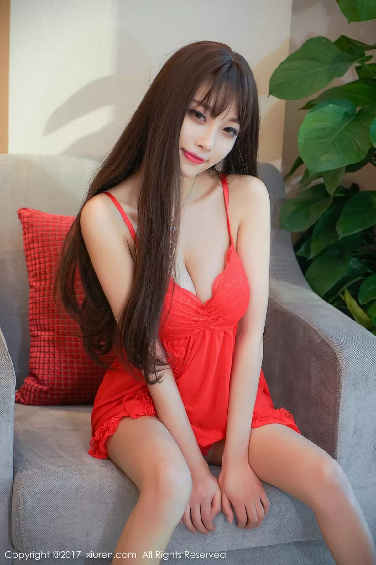 秀人集.com_[XiuRen秀人网]No.699_女神杨晨晨sugar粉红睡裙秀牛奶般雪嫩肌肤完美身材写真63P