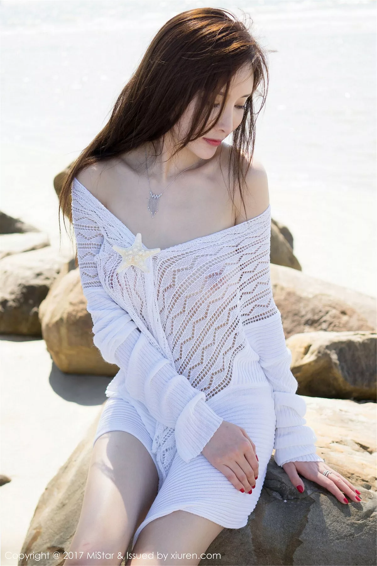 秀人集.com_[MiStar魅妍社]Vol.167_嫩模土肥圆矮挫穷沙巴旅拍泳池里脱比基尼秀傲人美乳诱惑写真42P