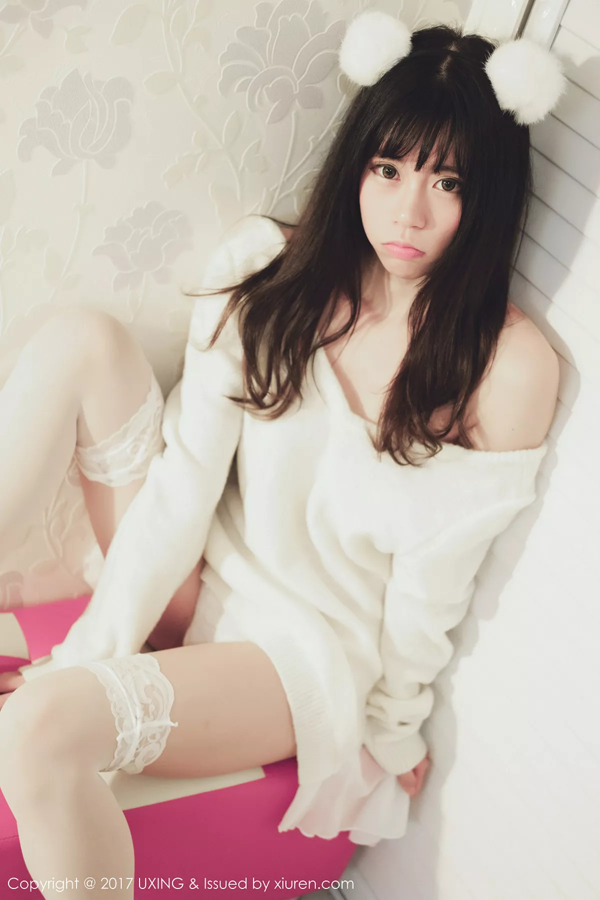 秀人集.com_[UXING优星馆]Vol.048_嫩模Yo酱居家学生装+白色蕾丝袜清爽美萝莉性感写真32P