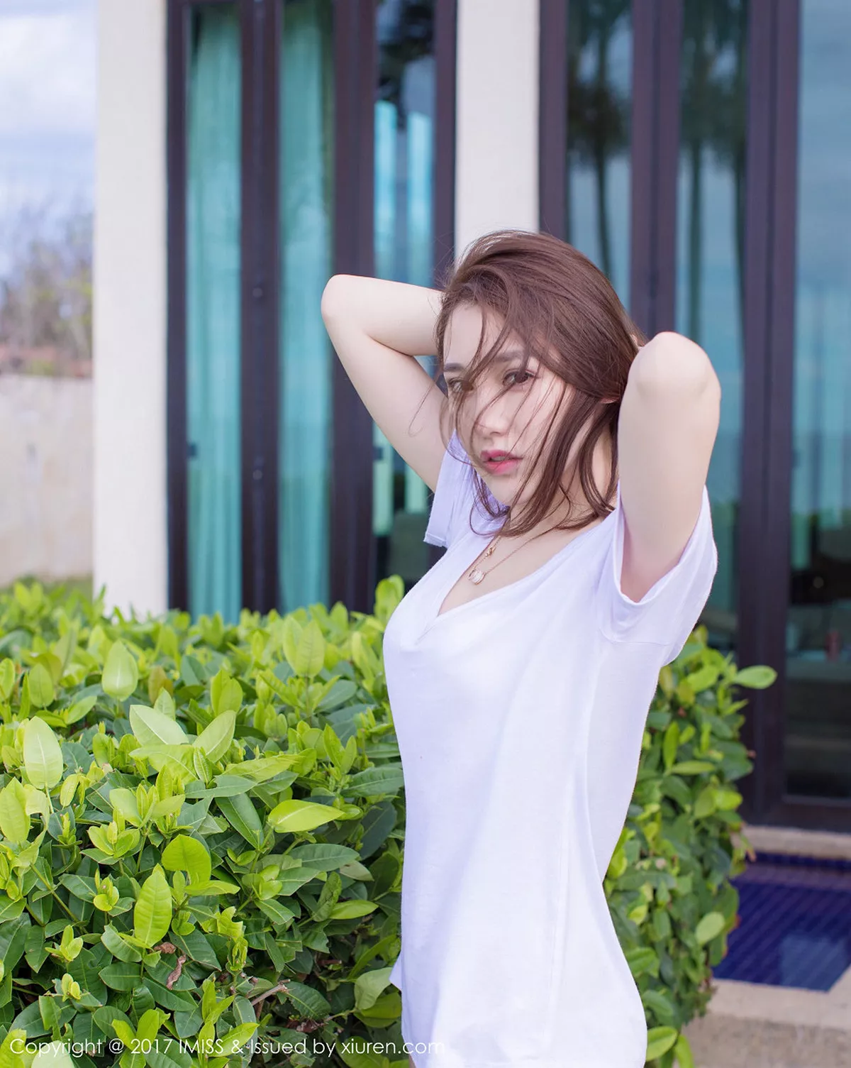 秀人集.com_[IMISS爱蜜社]Vol.160_气质女神刘奕宁Lynn沙巴旅拍性感内衣秀完美曲线诱惑写真39P