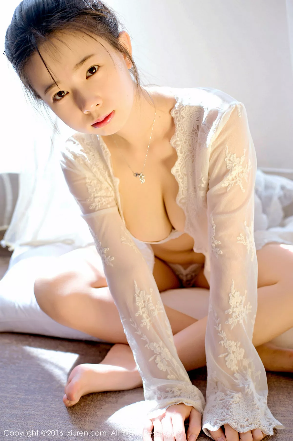 秀人集.com_[XiuRen秀人网]No.641_嫩模草莓zz智齿美少女白色日系死库水秀傲人巨乳写真64P