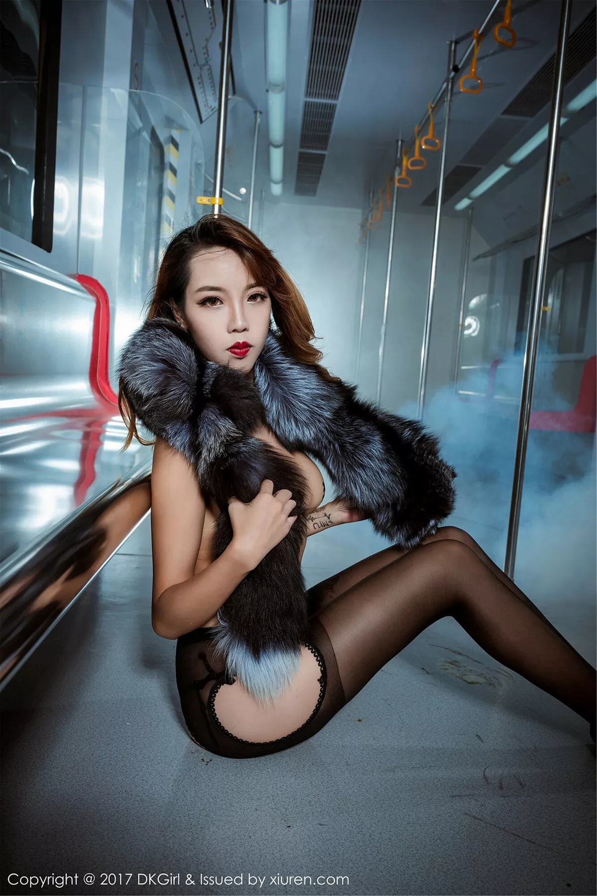 秀人集.com_[DKGirl御女郎]Vol.023_嫩模Meow喵喵哒全裸上身露豪乳开档黑丝裤袜诱惑写真53P