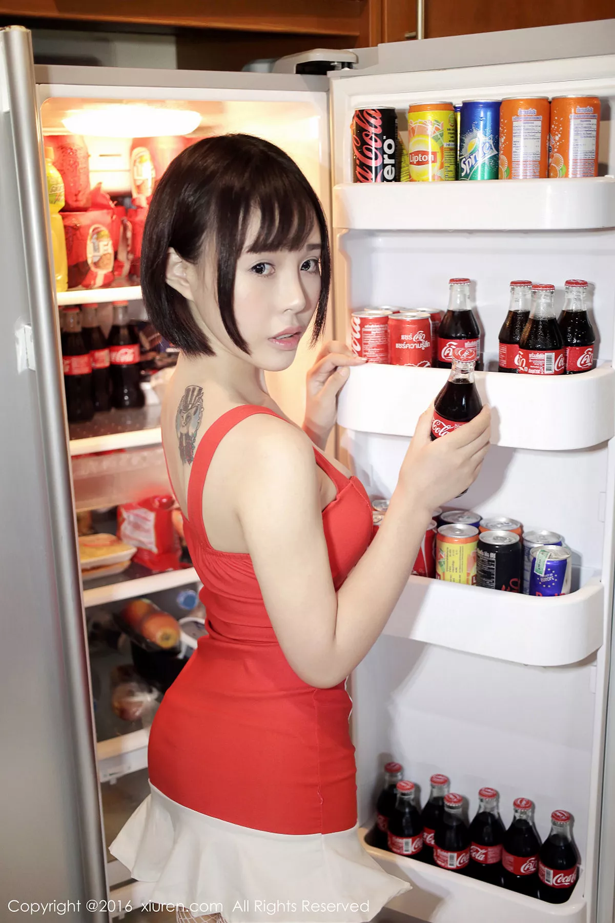 秀人集.com_[XiuRen秀人网]No.665_嫩模Evelyn艾莉苏梅岛旅拍性感小红裙秀白丝渔网腿袜写真40P