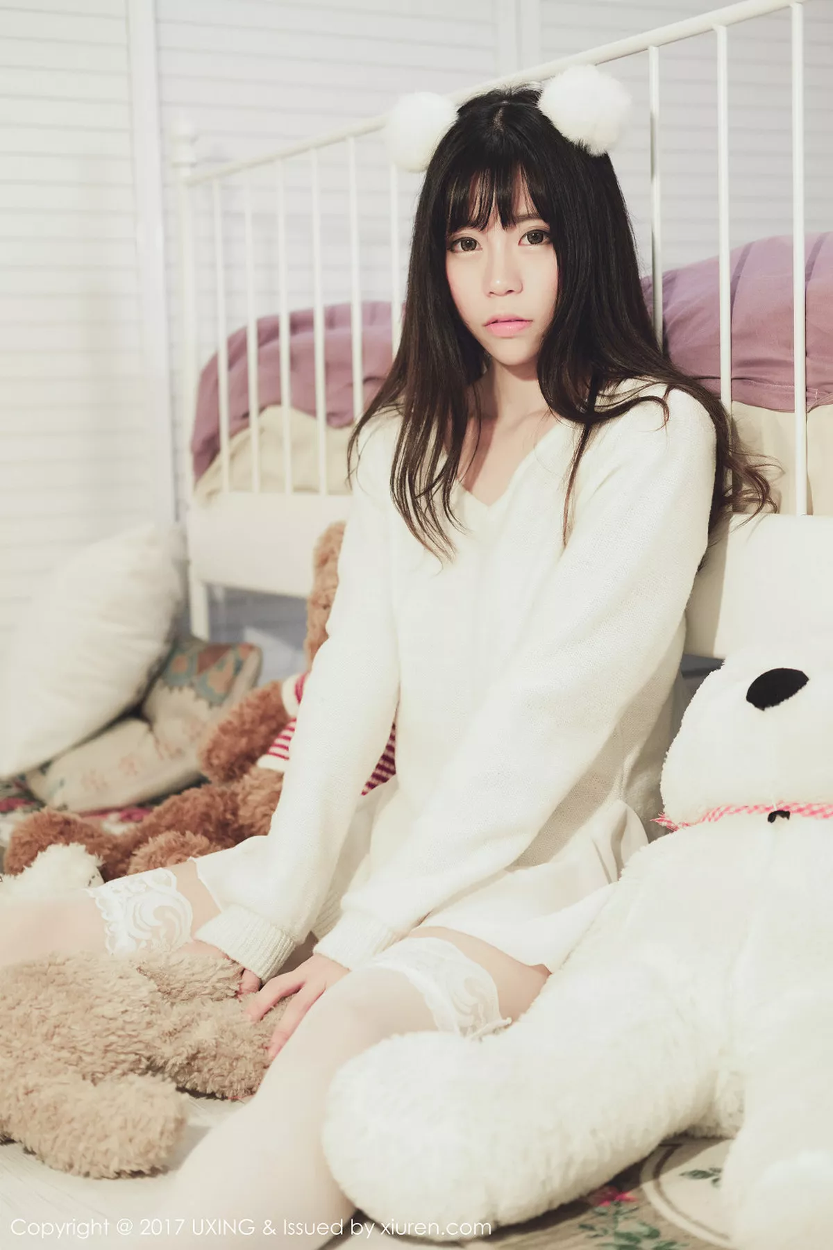 秀人集.com_[UXING优星馆]Vol.048_嫩模Yo酱居家学生装+白色蕾丝袜清爽美萝莉性感写真32P