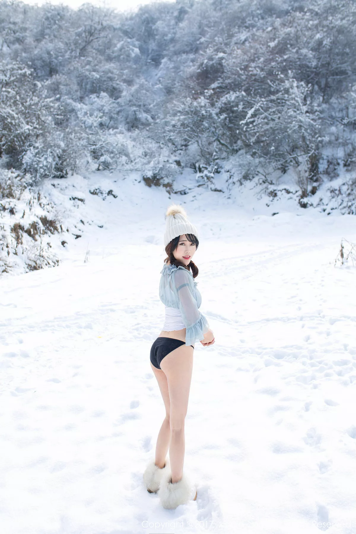 秀人集.com_[XiuRen秀人网]No.720_嫩模兜豆靓Youlina冰天雪地里黑色蕾丝内裤冰冷诱惑写真51P