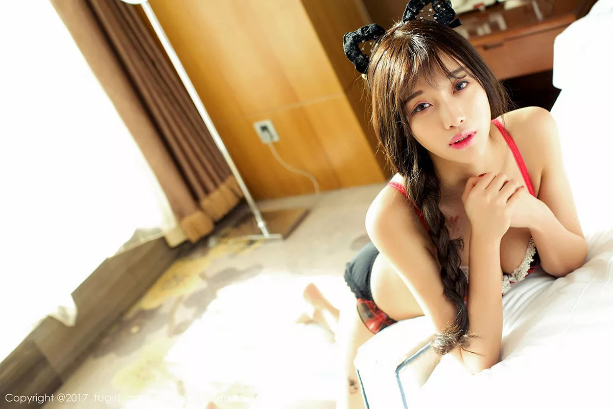 秀人集.com_[XiuRen秀人网]No.768_大美妞杨晨晨sugar粉色吊带内衣秀完美身材性感酥胸迷人写真48P