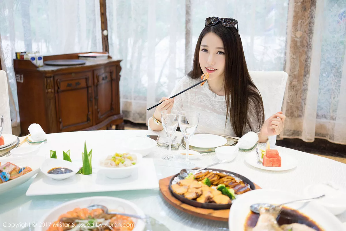 秀人集.com_[MiStar魅妍社]Vol.173_气质女神刘奕宁Lynn丽江旅拍黑色比基尼秀白嫩肌肤性感写真56P