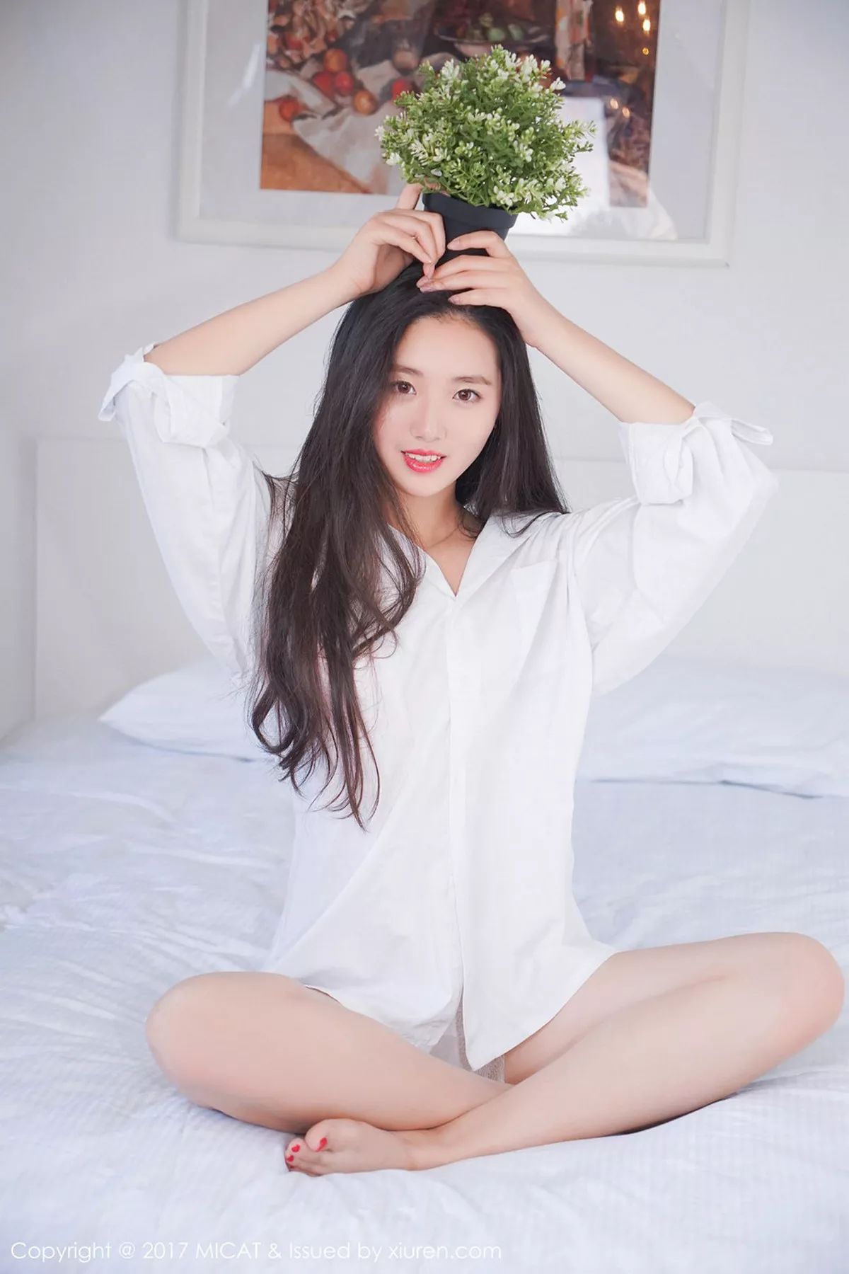 秀人集.com_[MICAT猫萌榜]Vol.004_嫩模画画sugar居家纯白衬衣白色蕾丝内裤秀白嫩肌肤写真50P