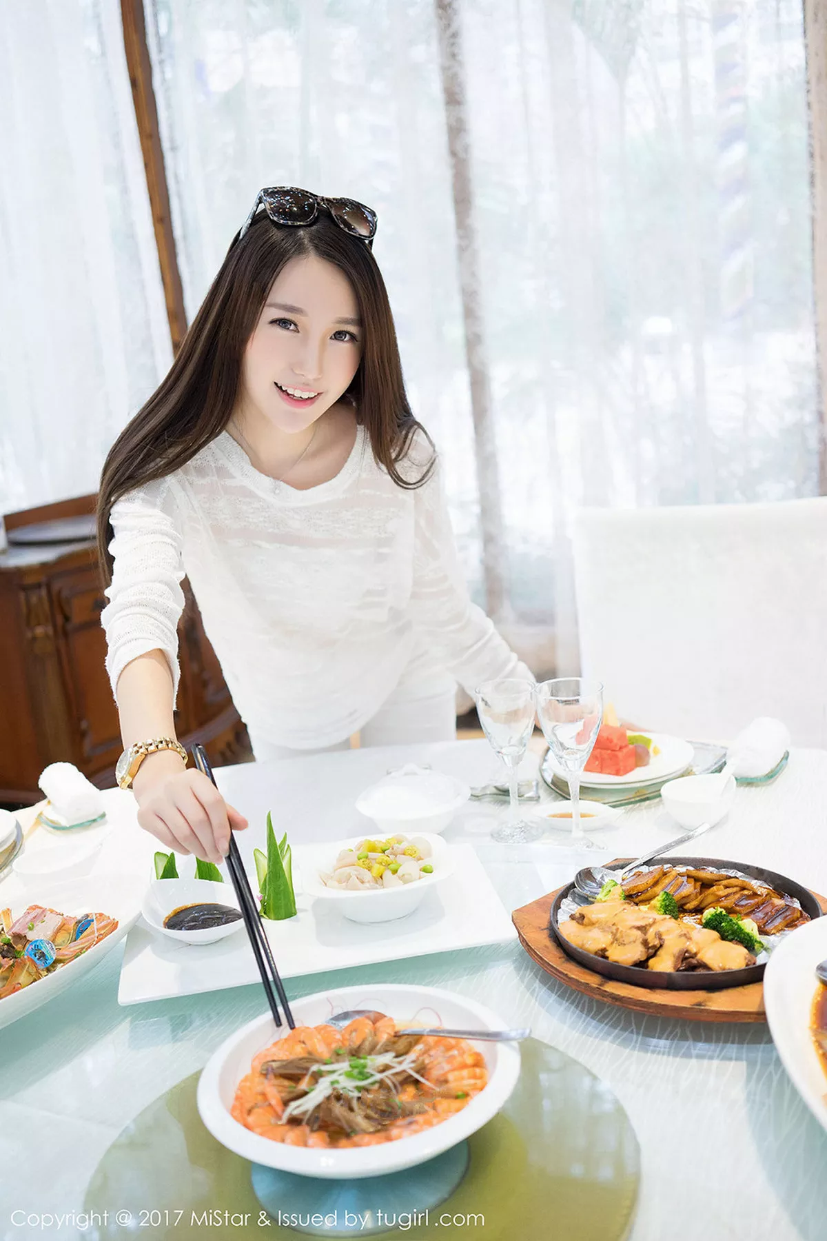 秀人集.com_[MiStar魅妍社]Vol.173_气质女神刘奕宁Lynn丽江旅拍黑色比基尼秀白嫩肌肤性感写真56P