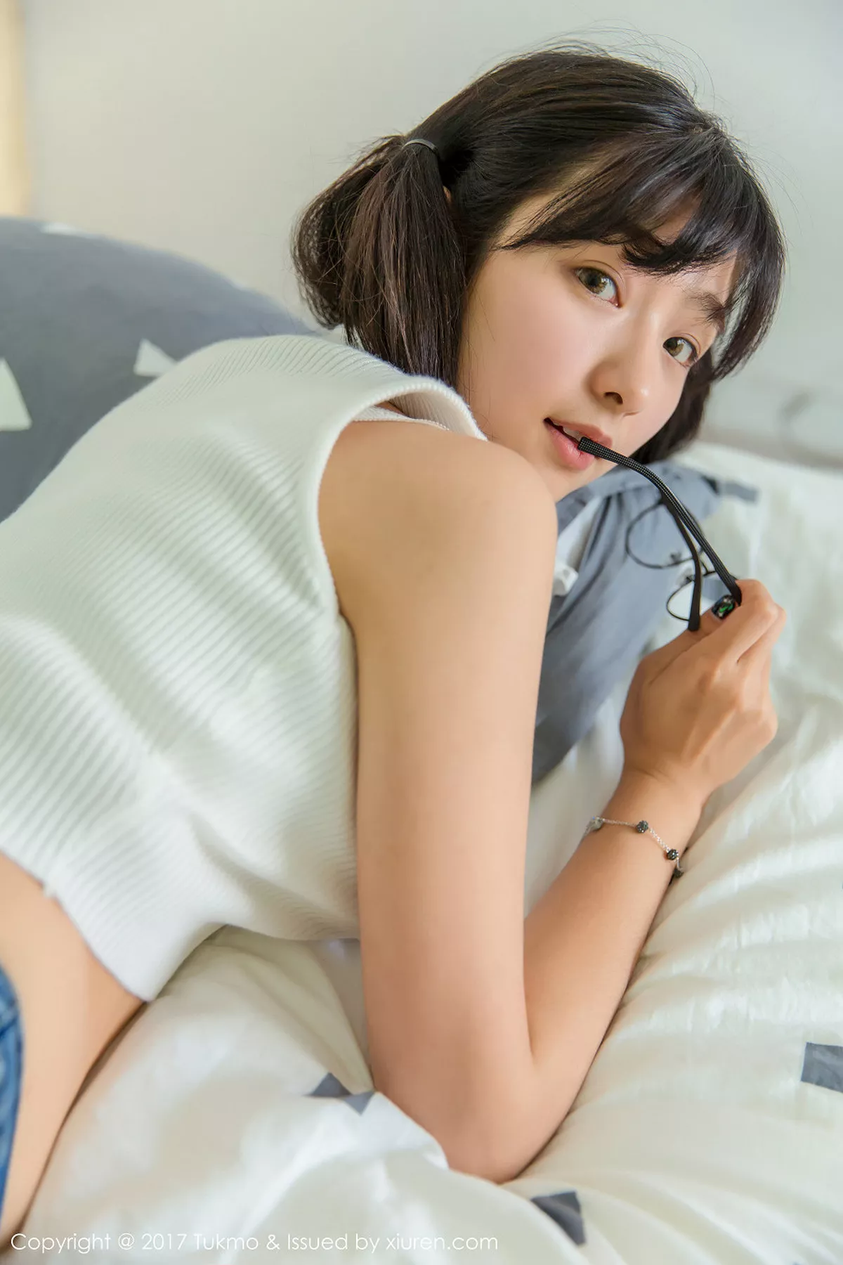 秀人集.com_[Tukmo兔几盟]Vol.095_巨乳萝莉球球居家牛仔裤系列娇羞可人清爽迷人写真41P