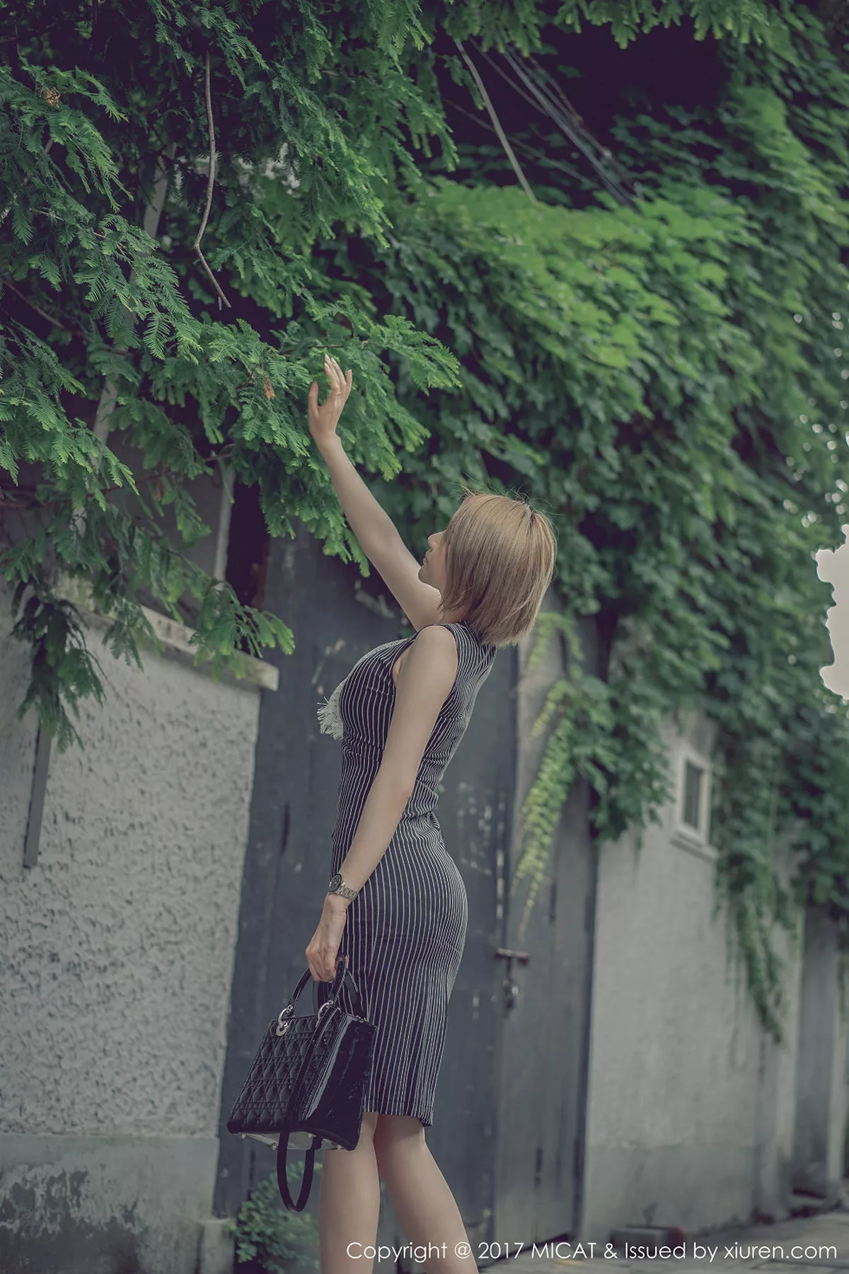 秀人集.com_[MICAT猫萌榜]Vol.013_性感女神凯竹BuiBui黑色连身裙+黑色蕾丝情趣内衣诱惑写真47P