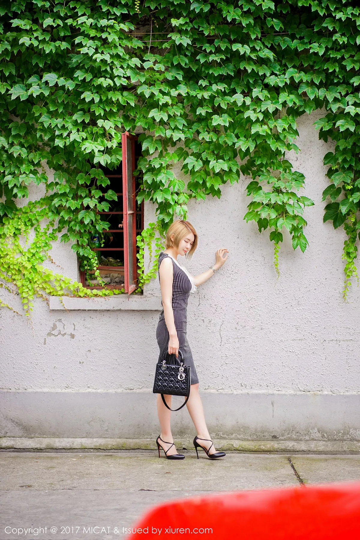 秀人集.com_[MICAT猫萌榜]Vol.013_性感女神凯竹BuiBui黑色连身裙+黑色蕾丝情趣内衣诱惑写真47P