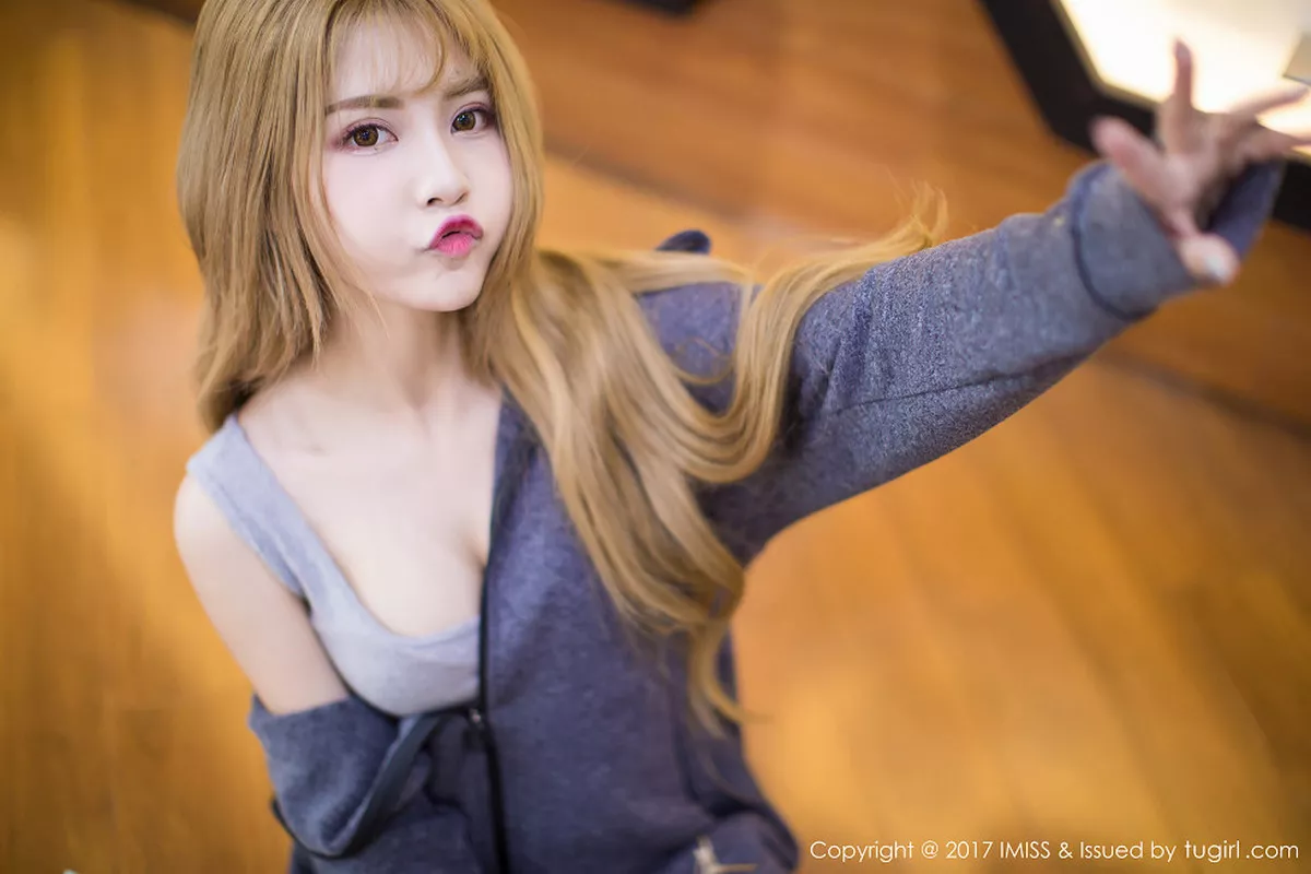 秀人集.com_[IMISS爱蜜社]Vol.172_新人嫩模夏正正户外运动装清爽迷人如瓷娃娃般美丽写真36P