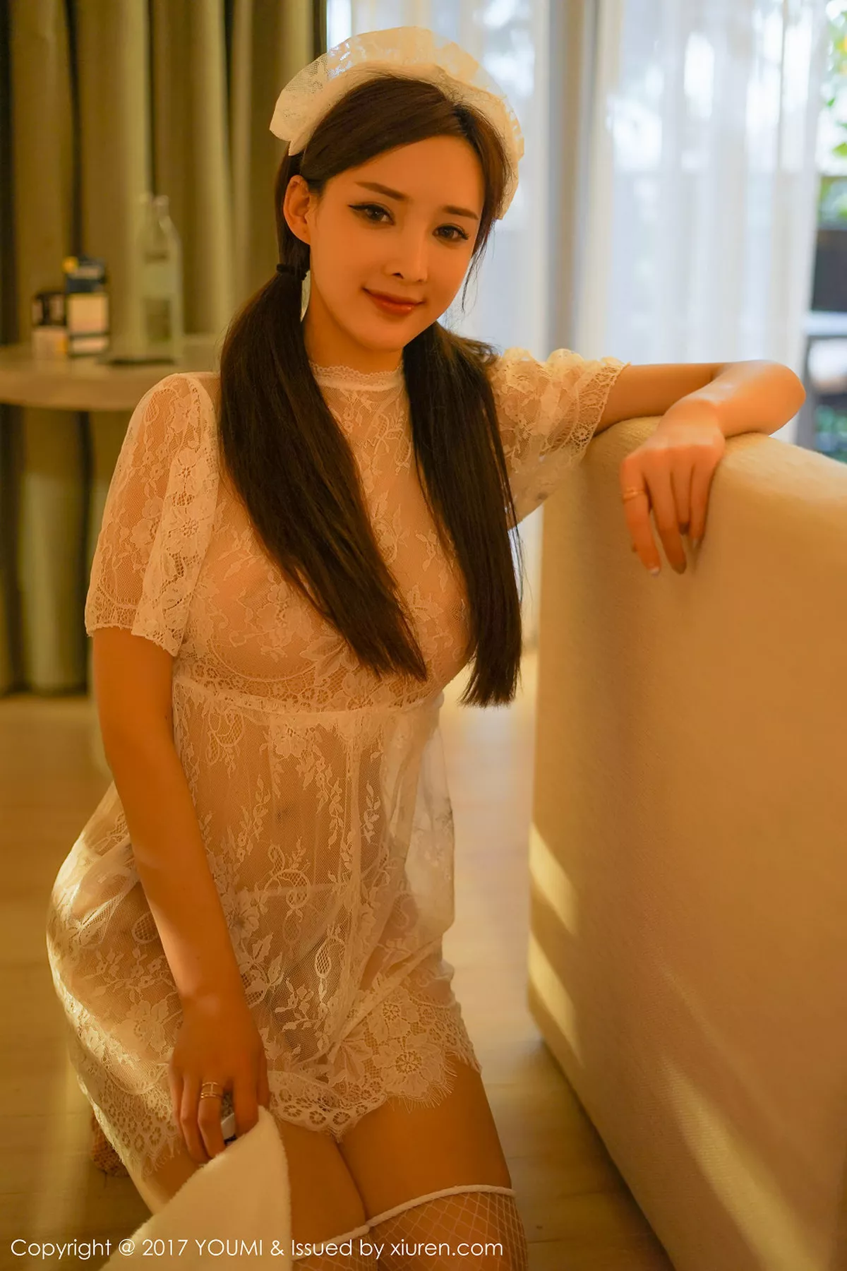 秀人集.com_[YouMi尤蜜荟]Vol.052_女神土肥圆矮挫穷普吉岛旅拍性感女仆装秀傲人豪乳诱惑写真40P