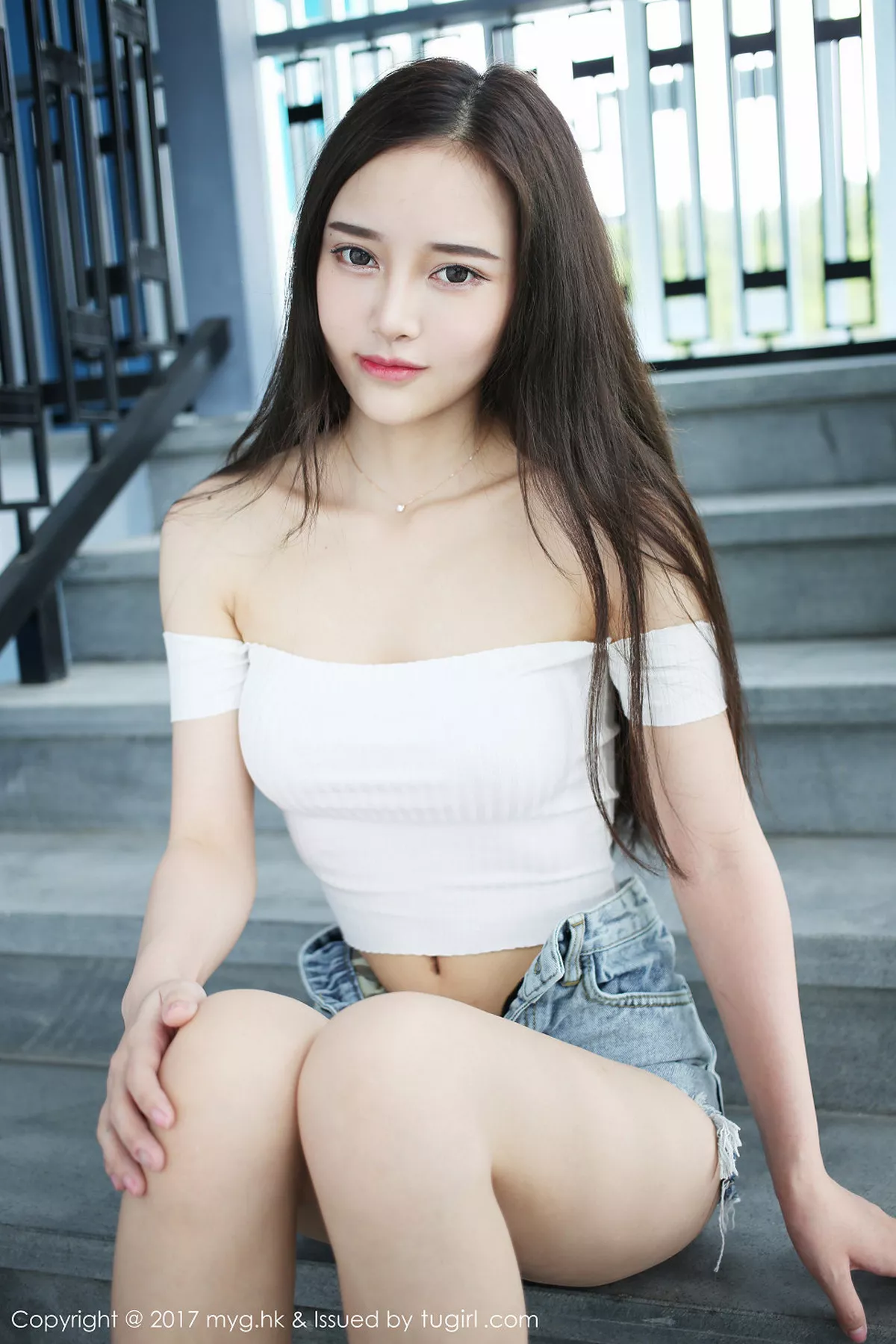 秀人集.com_[MyGirl美媛馆]Vol.258_女神唐琪儿il心愿旅拍脱牛仔短裤秀透视蕾丝内裤诱惑写真49P