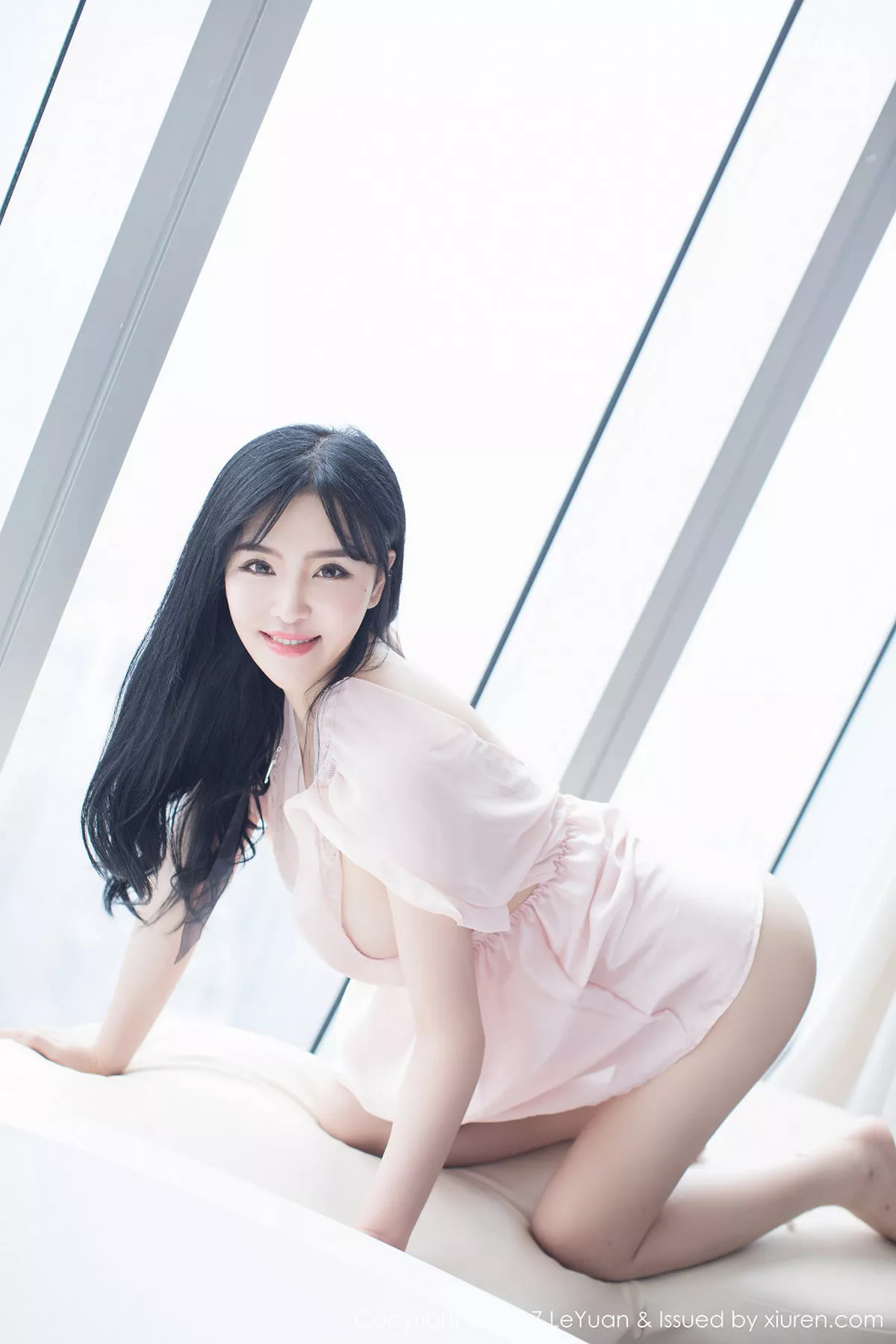 秀人集.com_[LeYuan星乐园]Vol.046_女神刘钰儿居家粉红蕾丝睡裙真空秀傲人豪乳诱惑写真46P