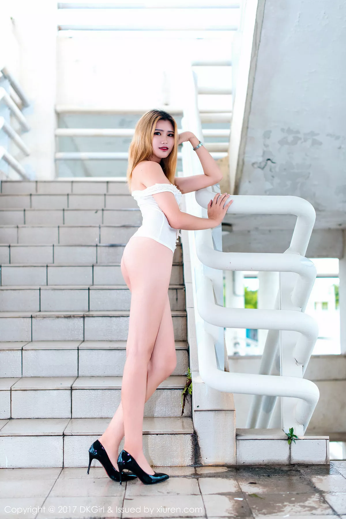 秀人集.com_[DKGirl御女郎]Vol.038_嫩模Ting婷婷户外大尺度全裸人体艺术美乳翘臀诱惑写真56P