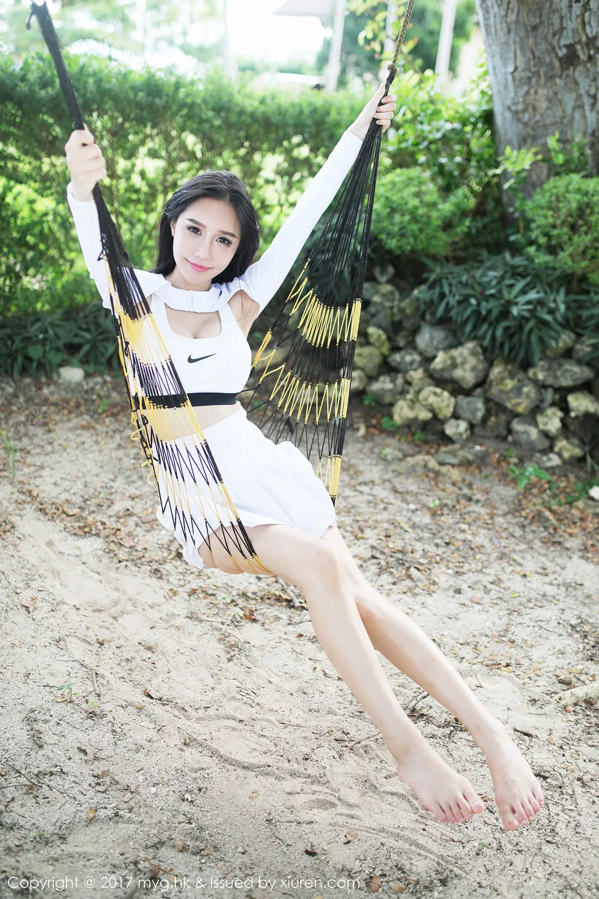 秀人集.com_[MyGirl美媛馆]Vol.268_嫩模于大乔美丽公主户外性感比基尼秀完美身材迷人写真51P