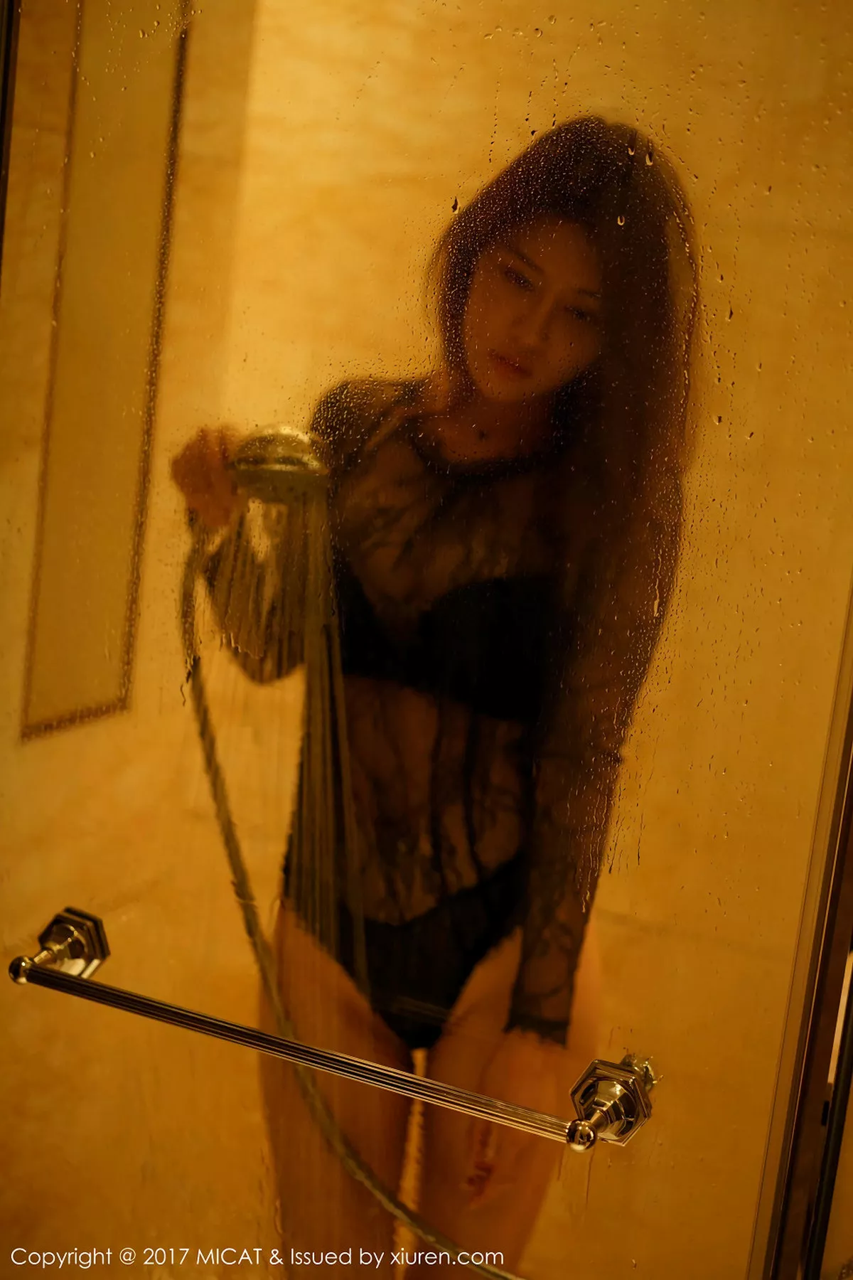 秀人集.com_[MICAT猫萌榜]Vol.030_嫩模叶佳颐浴室里性感黑色内衣湿身秀豪乳翘臀诱惑写真44P