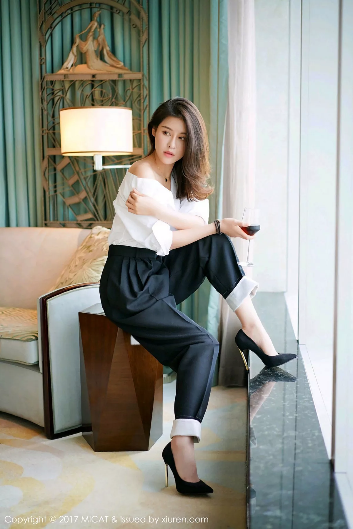 秀人集.com_[MICAT猫萌榜]Vol.030_嫩模叶佳颐浴室里性感黑色内衣湿身秀豪乳翘臀诱惑写真44P