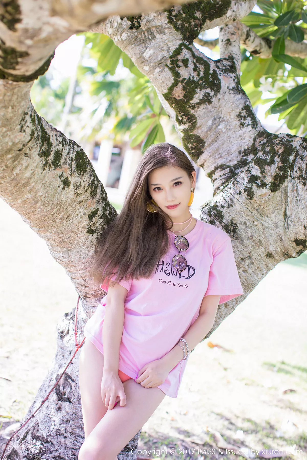 秀人集.com_[IMISS爱蜜社]Vol.192_甜美女神杨晨晨sugar塞班旅拍性感内衣粉红内裤秀完美身材写真36P