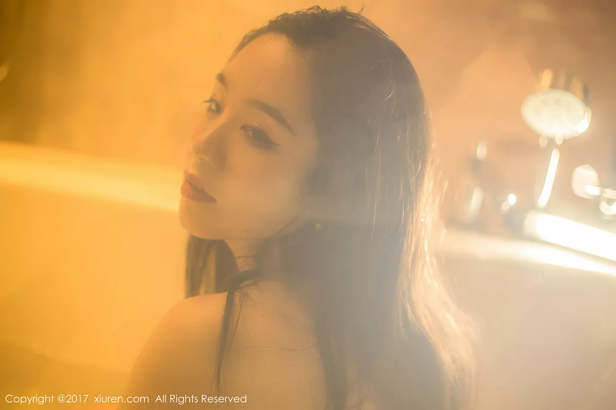 秀人集.com_[XiuRen秀人网]No.823_嫩模吃白菜的vi菜菜居家私房全裸秀诱人酮体极致诱惑写真48P