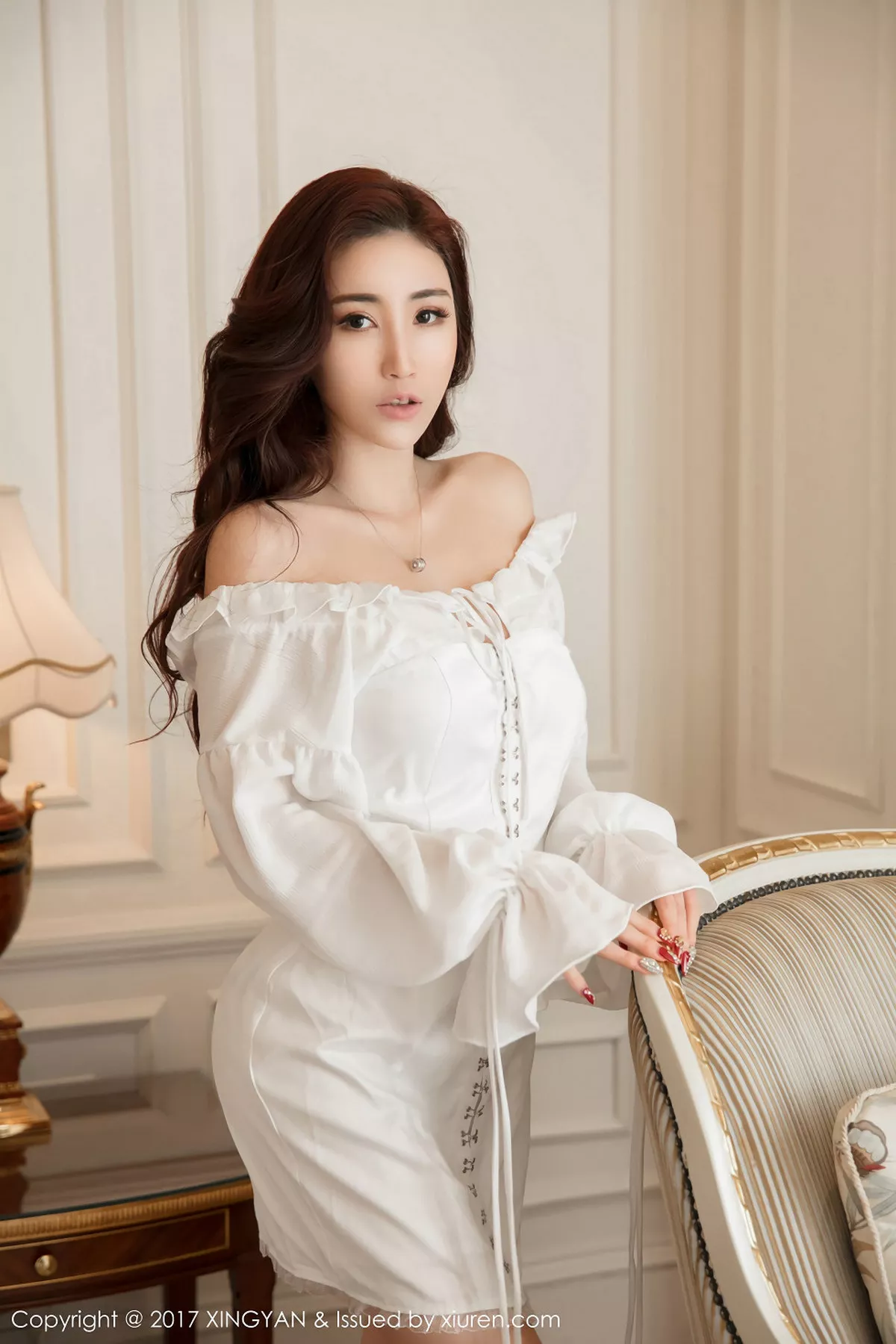 秀人集.com_[XINGYAN星颜社]Vol.001_嫩模孙梦瑶V欧美范低胸连身裙+两套性感私房内衣写真48P