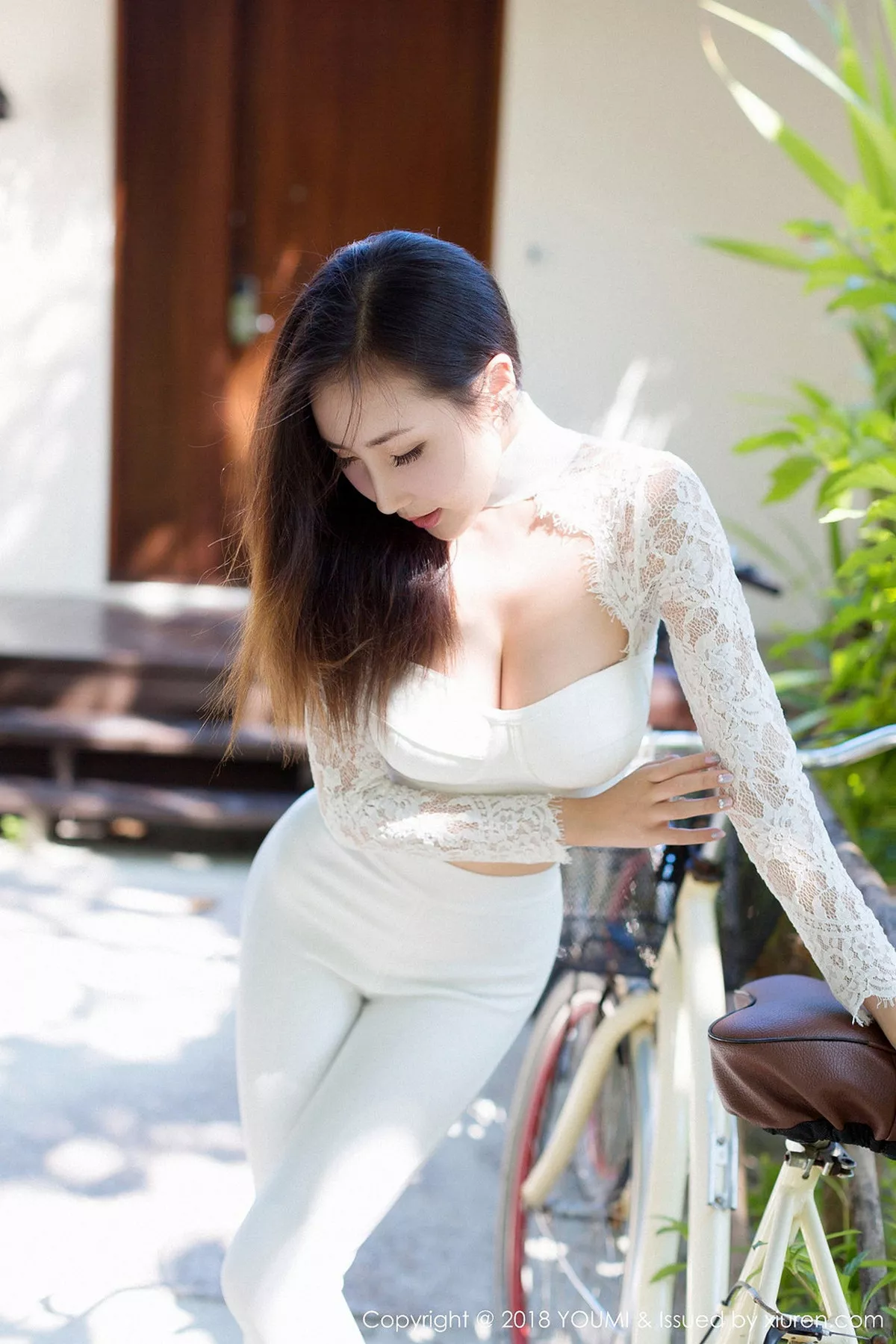 秀人集.com_[YouMi尤蜜荟]Vol.108_女神Yumi-尤美马尔代夫旅拍沙滩边黑色薄纱湿身诱惑写真40P