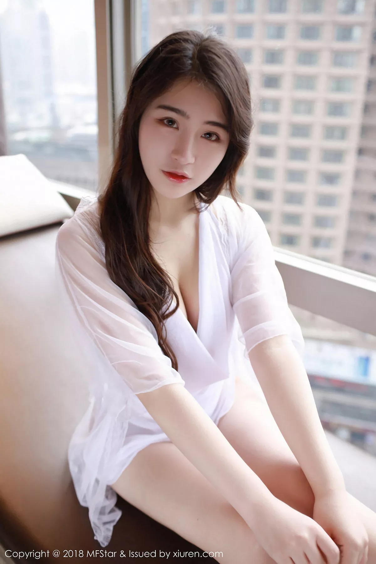 秀人集.com_[MFStar模范学院]Vol.116_嫩模宅兔兔白色薄纱透视秀白嫩肌肤丁字裤翘臀诱惑写真42P