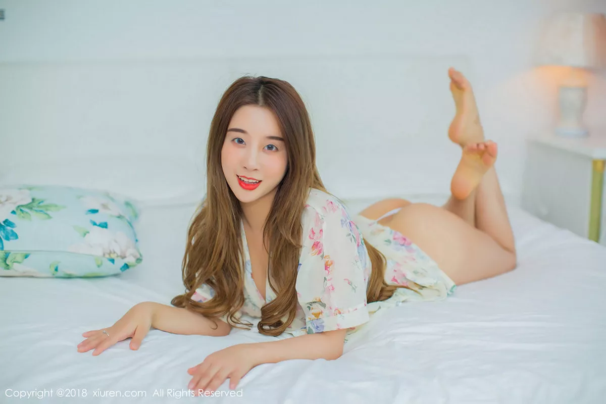 秀人集.com_[XiuRen秀人网]No.907_嫩模筱慧居家绿色吊带连身裙+真空花色衬衣秀完美身材写真60P