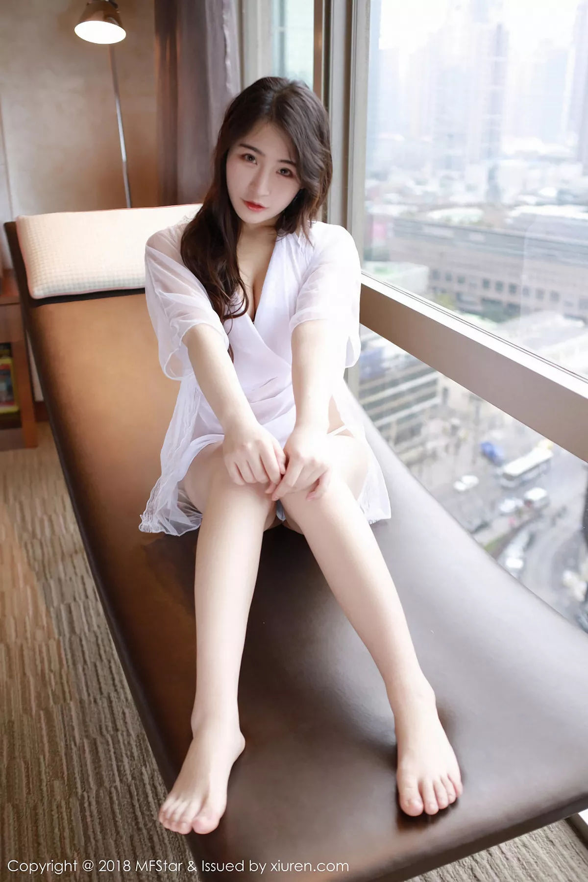 秀人集.com_[MFStar模范学院]Vol.116_嫩模宅兔兔白色薄纱透视秀白嫩肌肤丁字裤翘臀诱惑写真42P