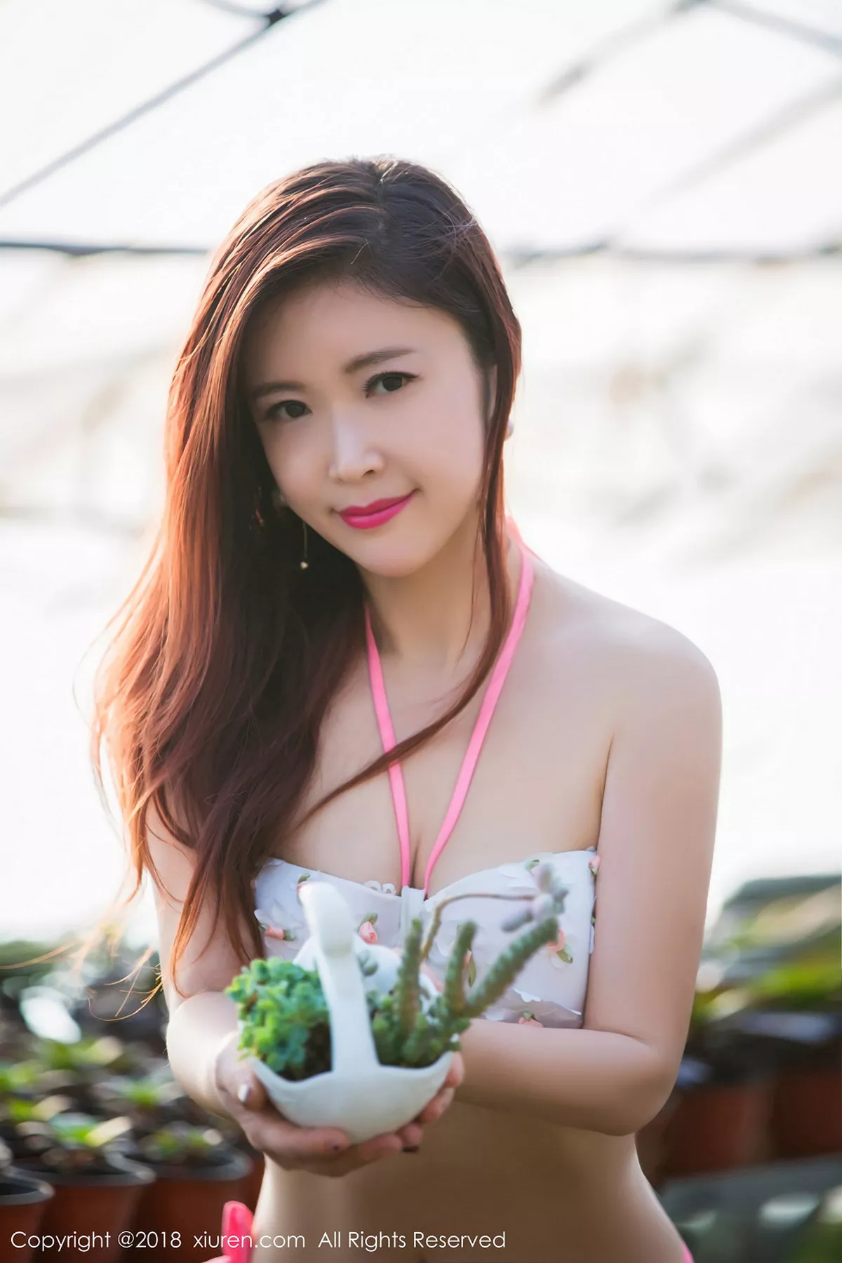 秀人集.com_[XiuRen秀人网]No.924_嫩模西希白兔花房里性感内衣半脱粉红内裤秀丰满翘臀诱惑写真49P