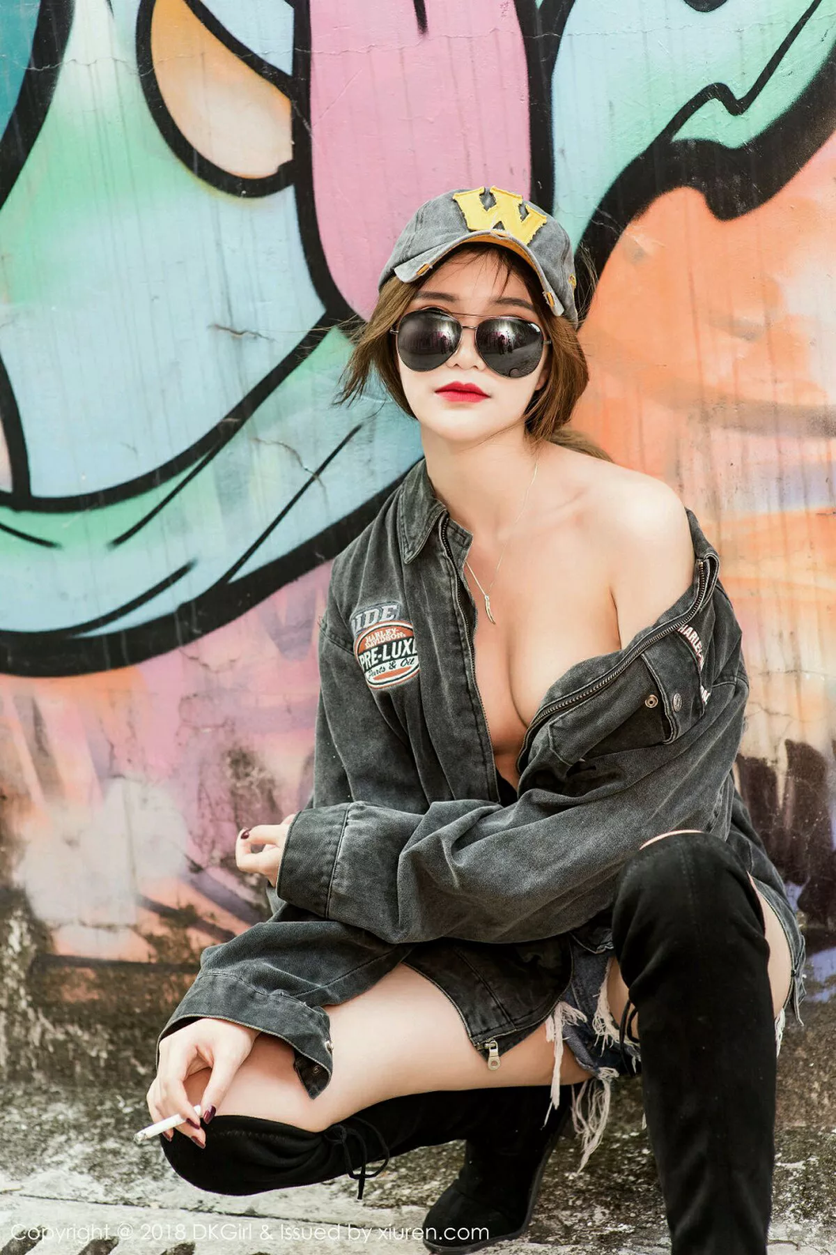 秀人集.com_[DKGirl御女郎]Vol.062_嫩模Ting婷婷居家白色蕾丝薄纱全脱秀豪乳双手遮点诱惑写真53P