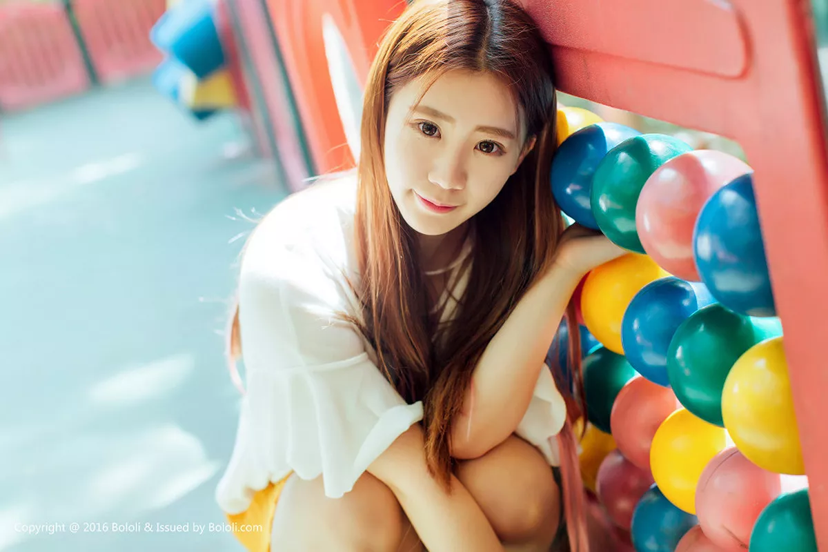 秀人集.com_[Tukmo兔几盟]Vol.109_清纯嫩模董成丽游乐园里白色短袖衫配黄色短裙清爽迷人写真40P