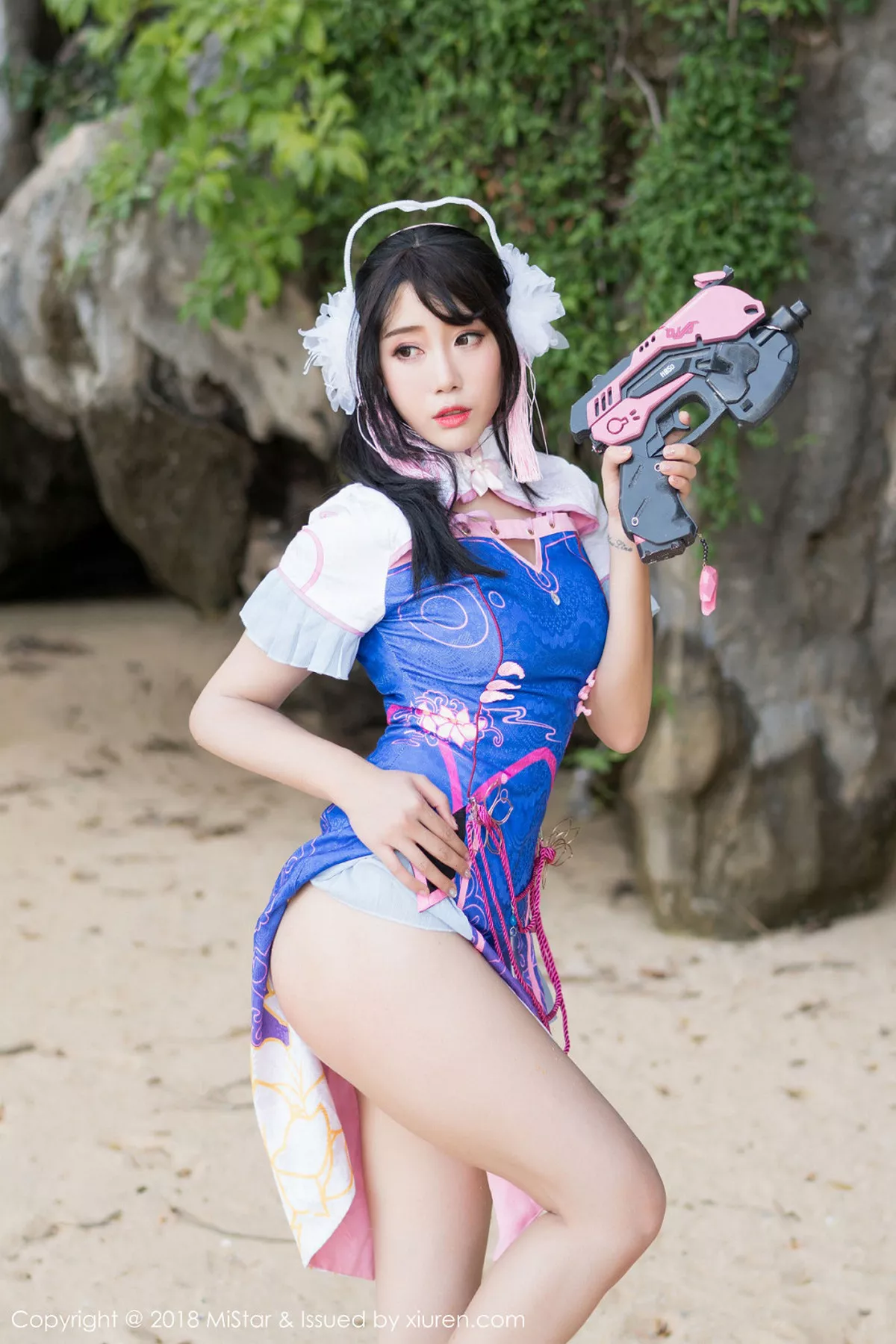 秀人集.com_[MiStar魅妍社]Vol.215_女神兜豆靓Youlina甲米旅拍外拍COS不知火舞热辣诱惑写真50P