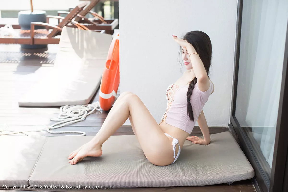 秀人集.com_[YouMi尤蜜荟]Vol.120_御姐穆菲菲马尔代夫旅拍半脱内裤撩人姿势极致诱惑写真41P