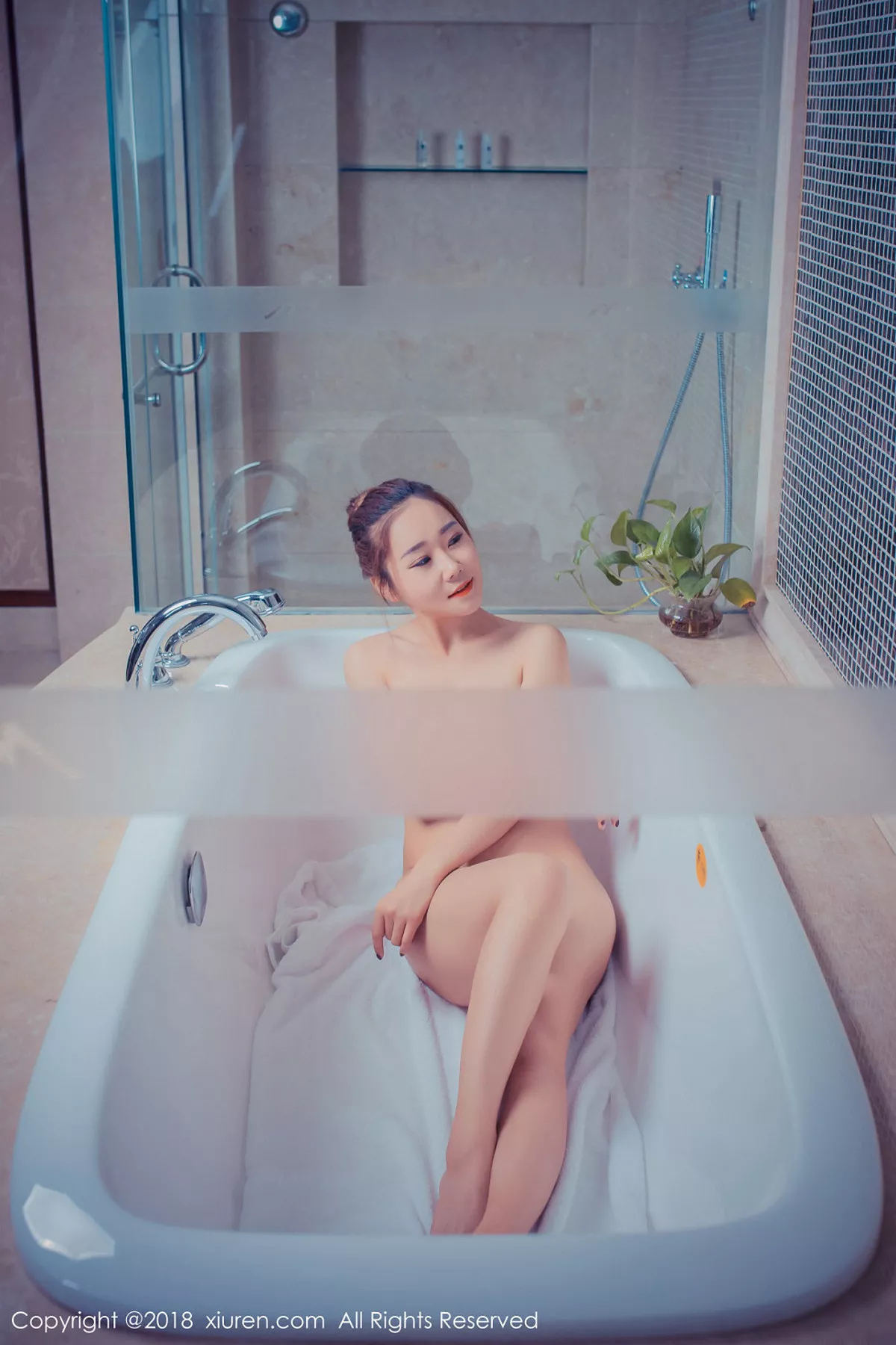秀人集.com_[XiuRen秀人网]No.951_嫩模棉花糖candy浴室死库水全脱大尺度秀火辣胴体喷血诱惑写真64P