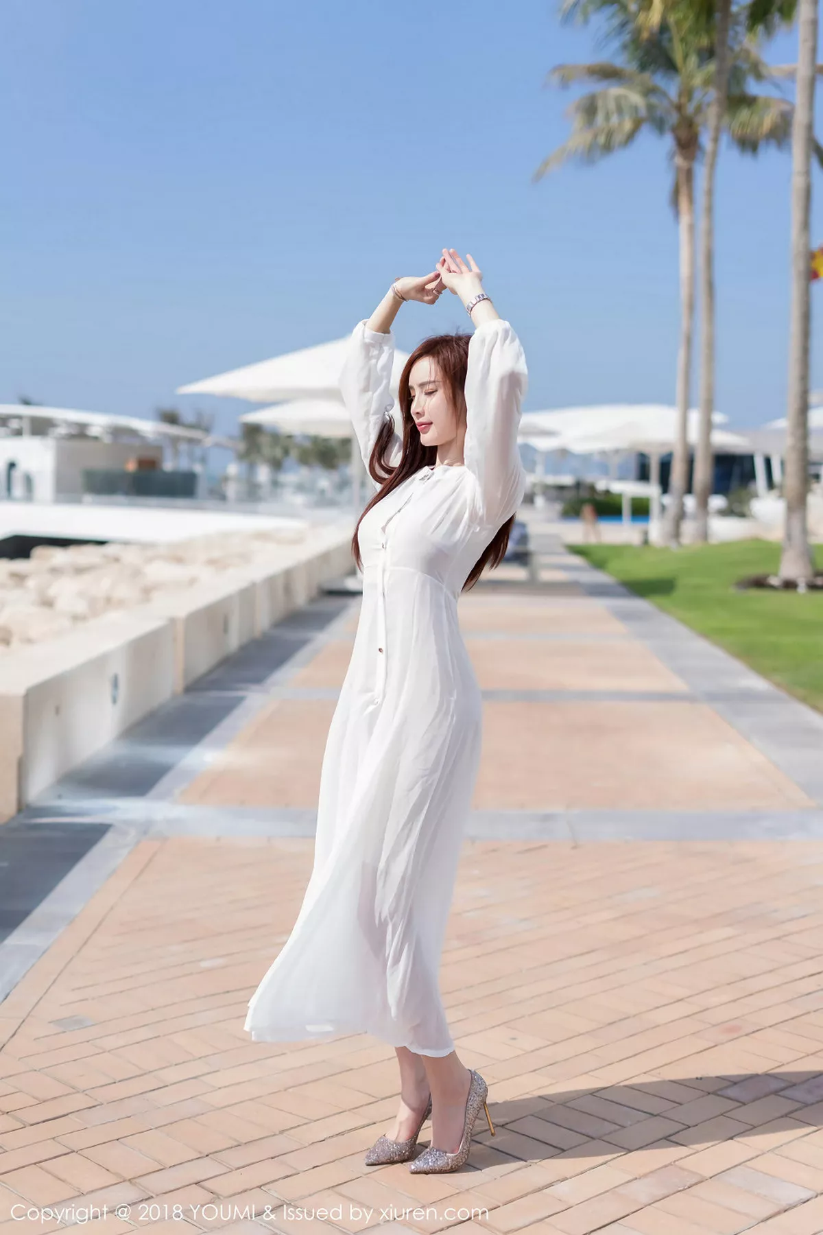 秀人集.com_[YouMi尤蜜荟]Vol.118_女神土肥圆矮挫穷迪拜旅拍大尺度私房内衣秀完美身材诱惑写真48P