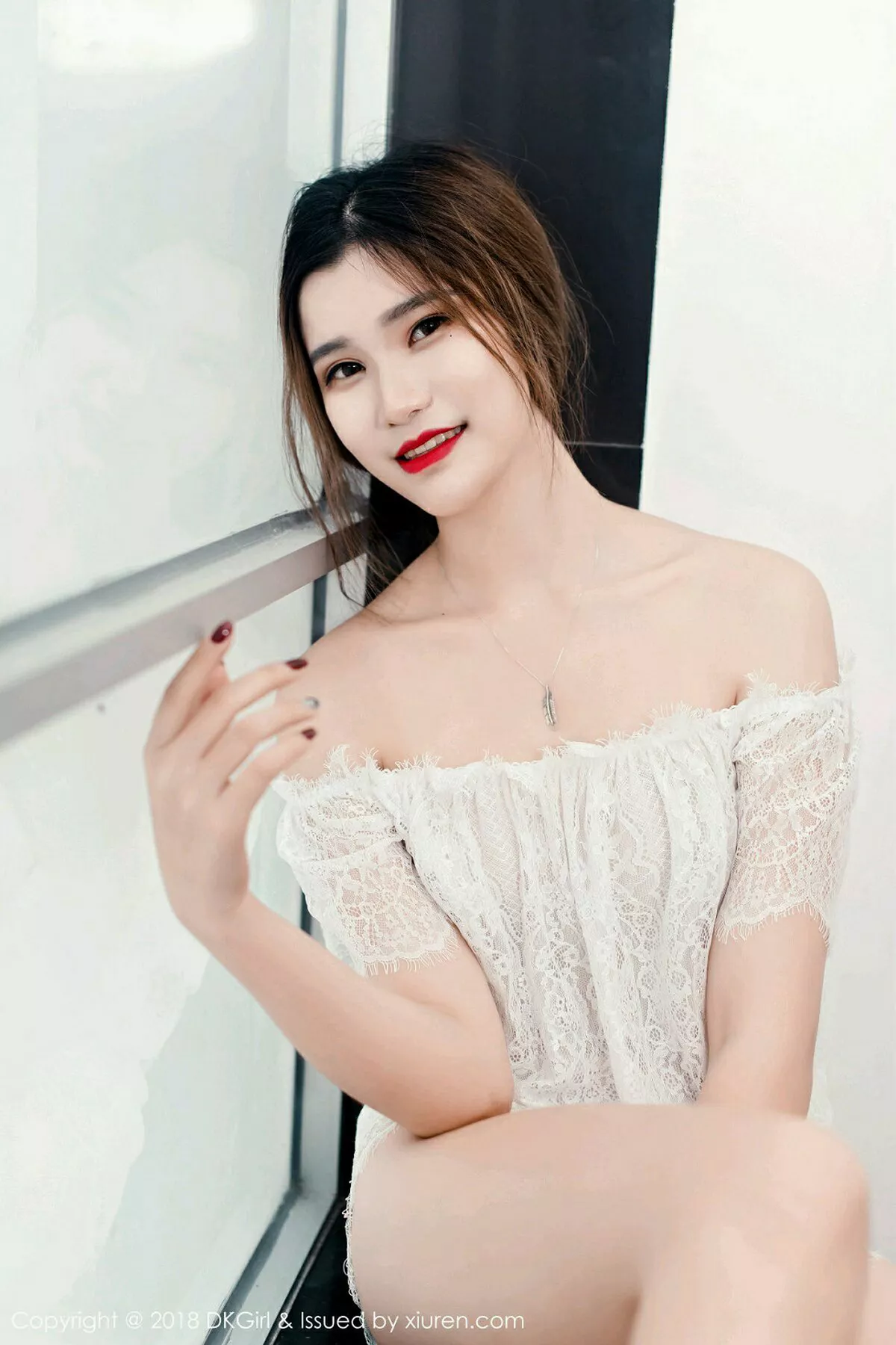秀人集.com_[DKGirl御女郎]Vol.062_嫩模Ting婷婷居家白色蕾丝薄纱全脱秀豪乳双手遮点诱惑写真53P