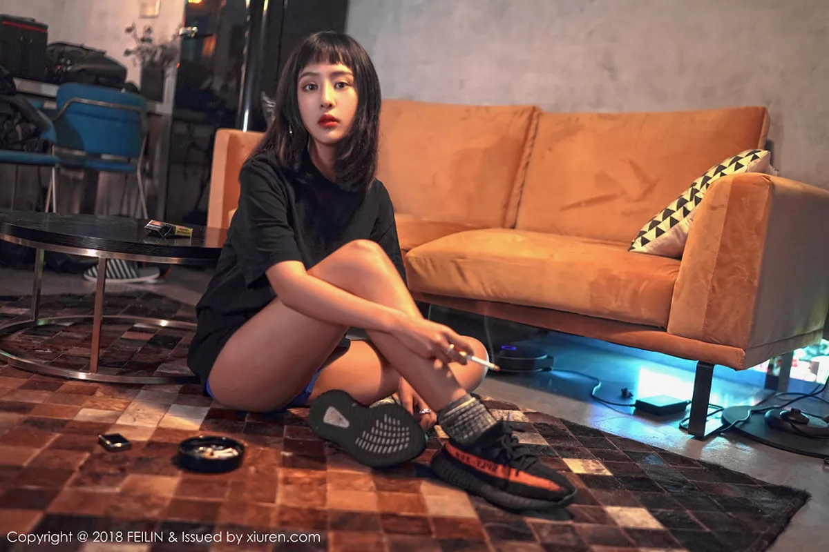 秀人集.com_[FeiLin嗲囡囡]Vol.129_嫩模赵艺璇居家私房性感内衣黑白风系列配彩色纹身写真39P