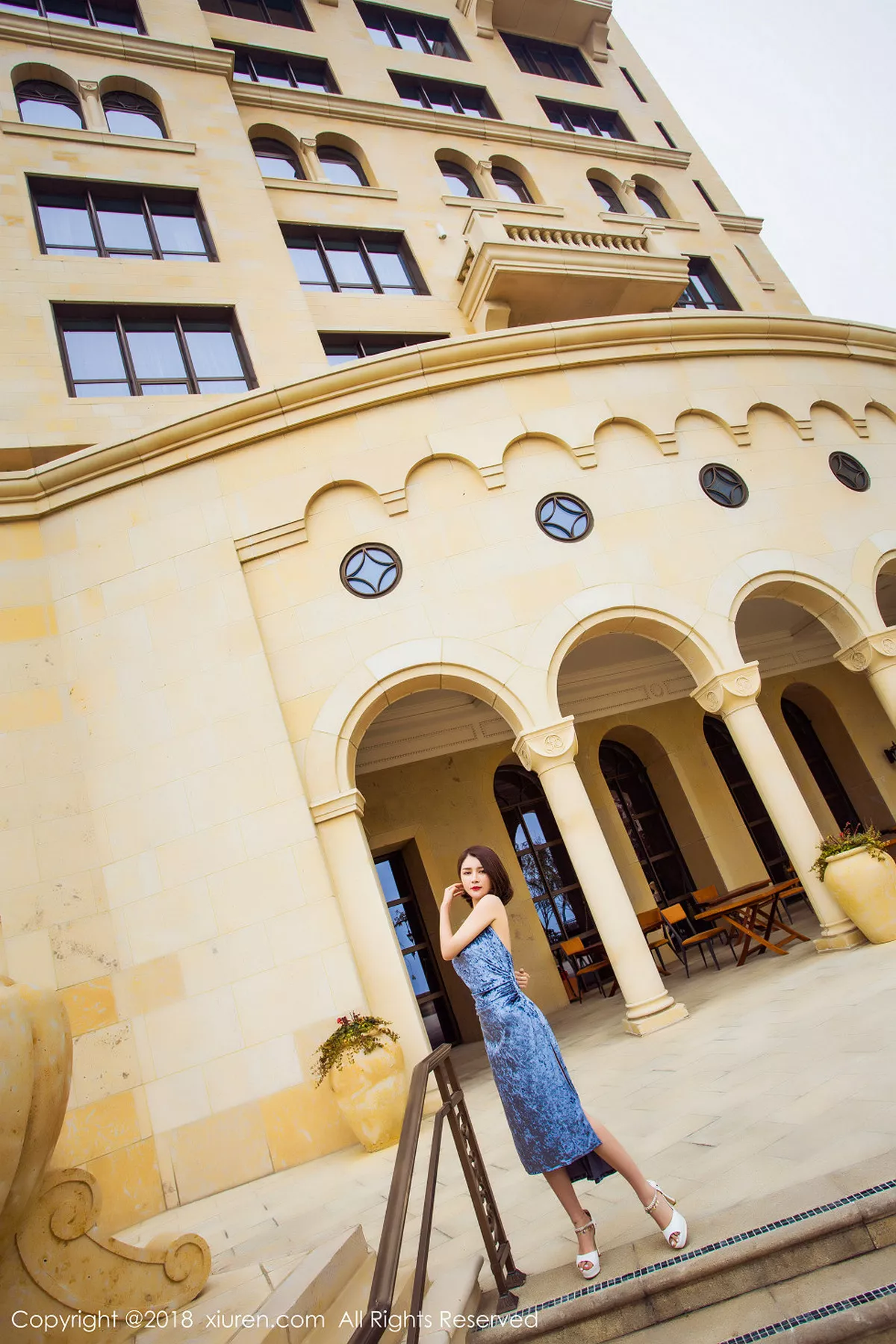 秀人集.com_[XiuRen秀人网]No.935_嫩模廿十居家私房红色塑身内衣秀完美身材白嫩肌肤性感写真58P