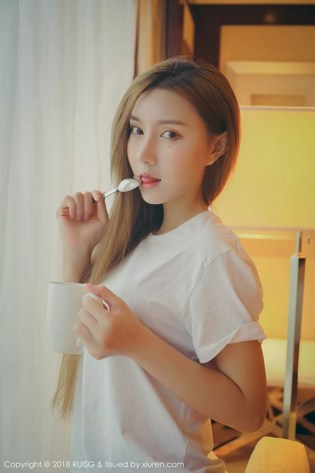 秀人集.com_[RUISG瑞丝馆]Vol.045_清纯小妞M梦baby柔情私房发布居家甜美迷人清爽写真40P