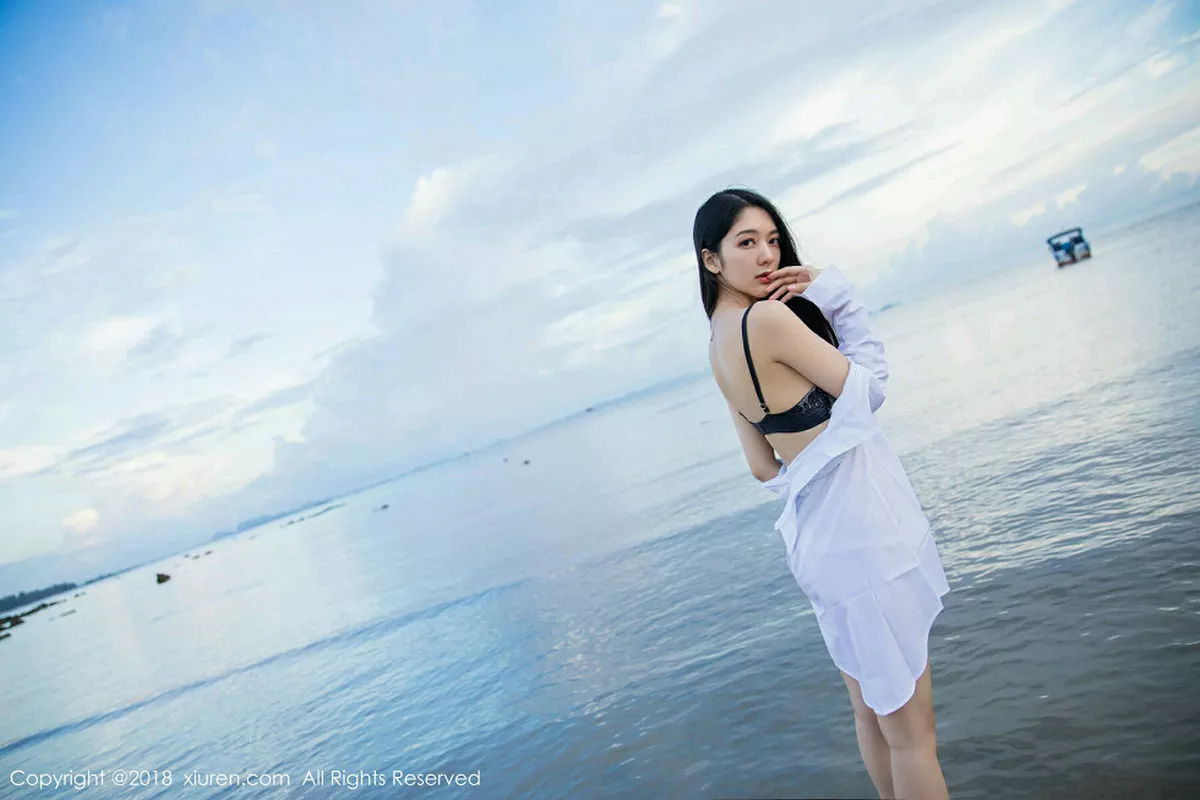 秀人集.com_[XiuRen秀人网]No.962_嫩模小热巴甲米旅拍性感白衬衫配蕾丝内衣妩媚诱惑写真43P