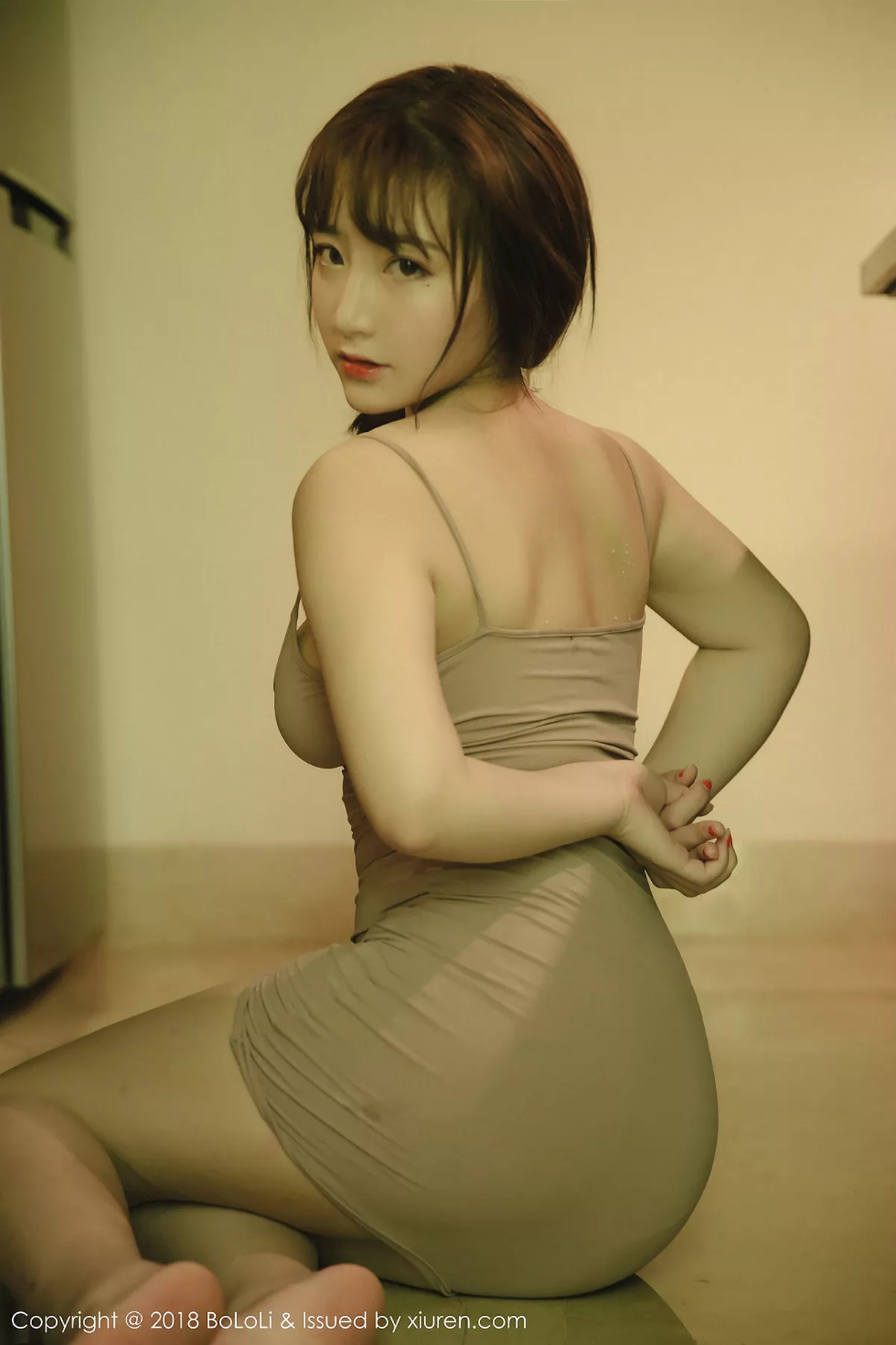 秀人集.com_[Tukmo兔几盟]Vol.114_童颜巨乳嫩模芒果milk性感红色内衣半脱秀傲人豪乳诱惑写真39P