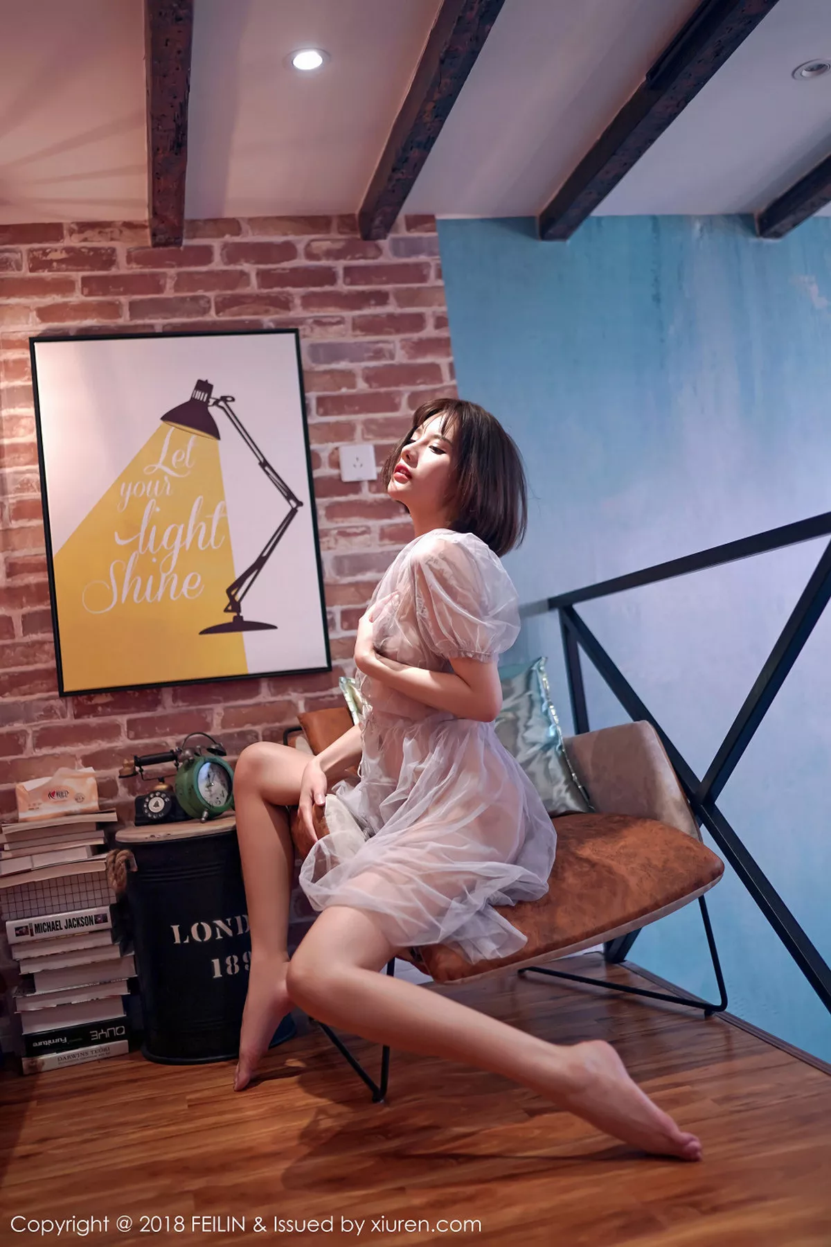 秀人集.com_[FeiLin嗲囡囡]Vol.134_嫩模就是阿朱啊性感黑白大片全裸秀美背撩人诱惑写真40P